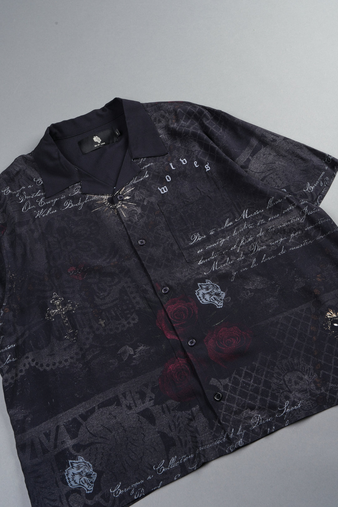 Wolves Pyramid Romero Mid Length Button Up In Rosas Del Corazon