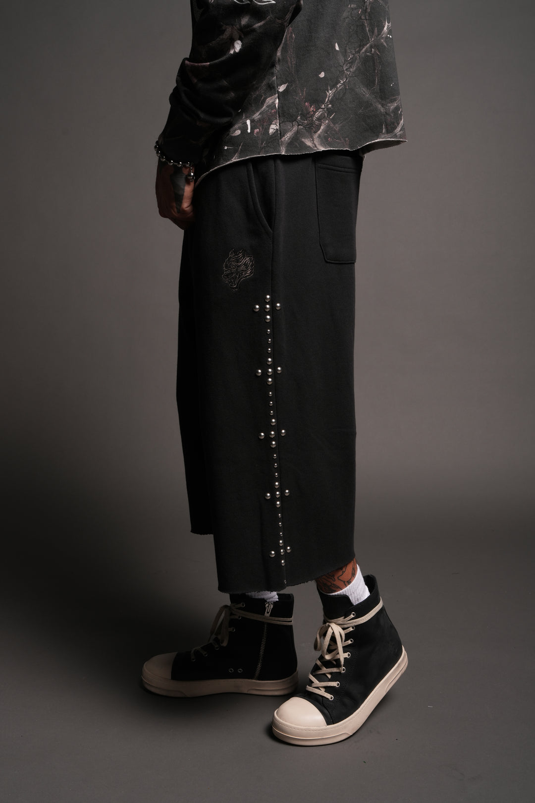 Wolves Heritage Lennox Sweat Pants In Black