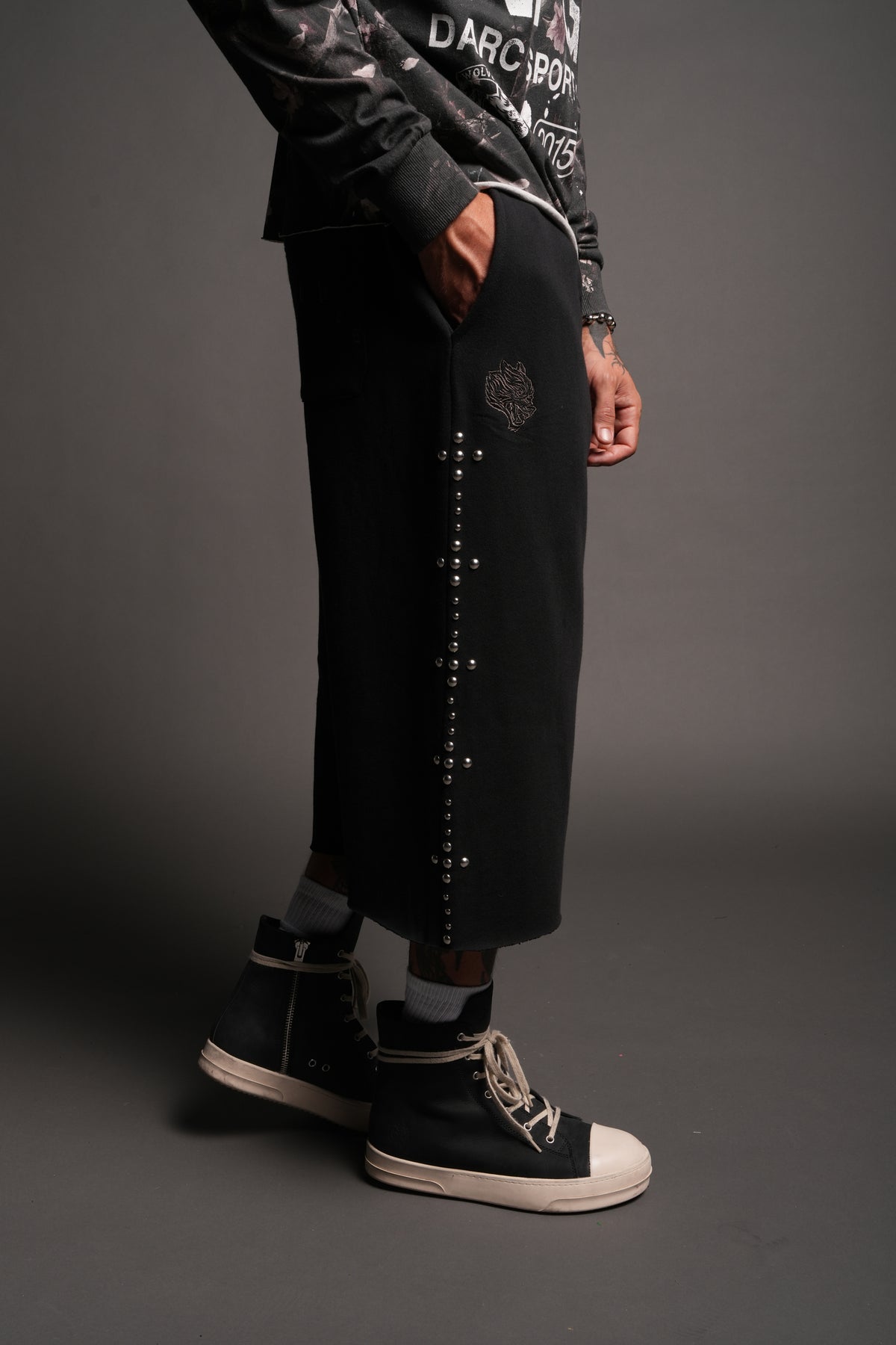 Wolves Heritage Lennox Sweat Pants In Black