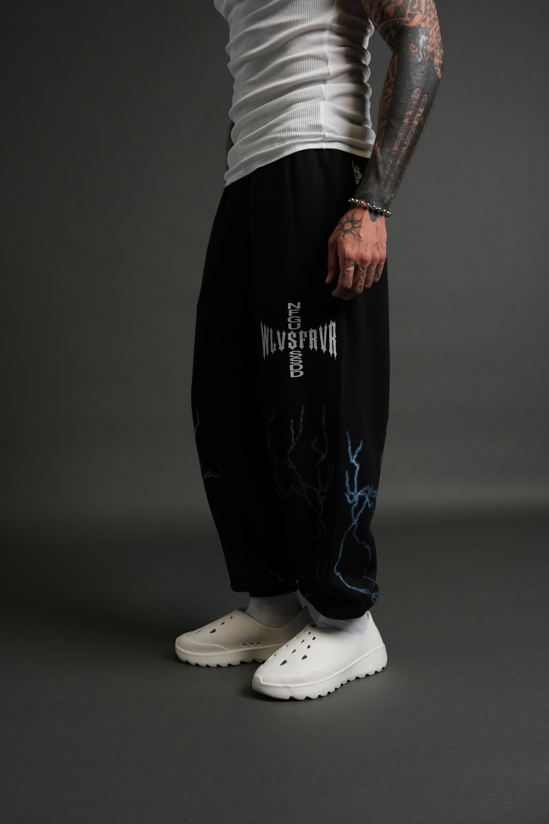 Iron Code Lounger Sweat Pants in Black Drift Wash