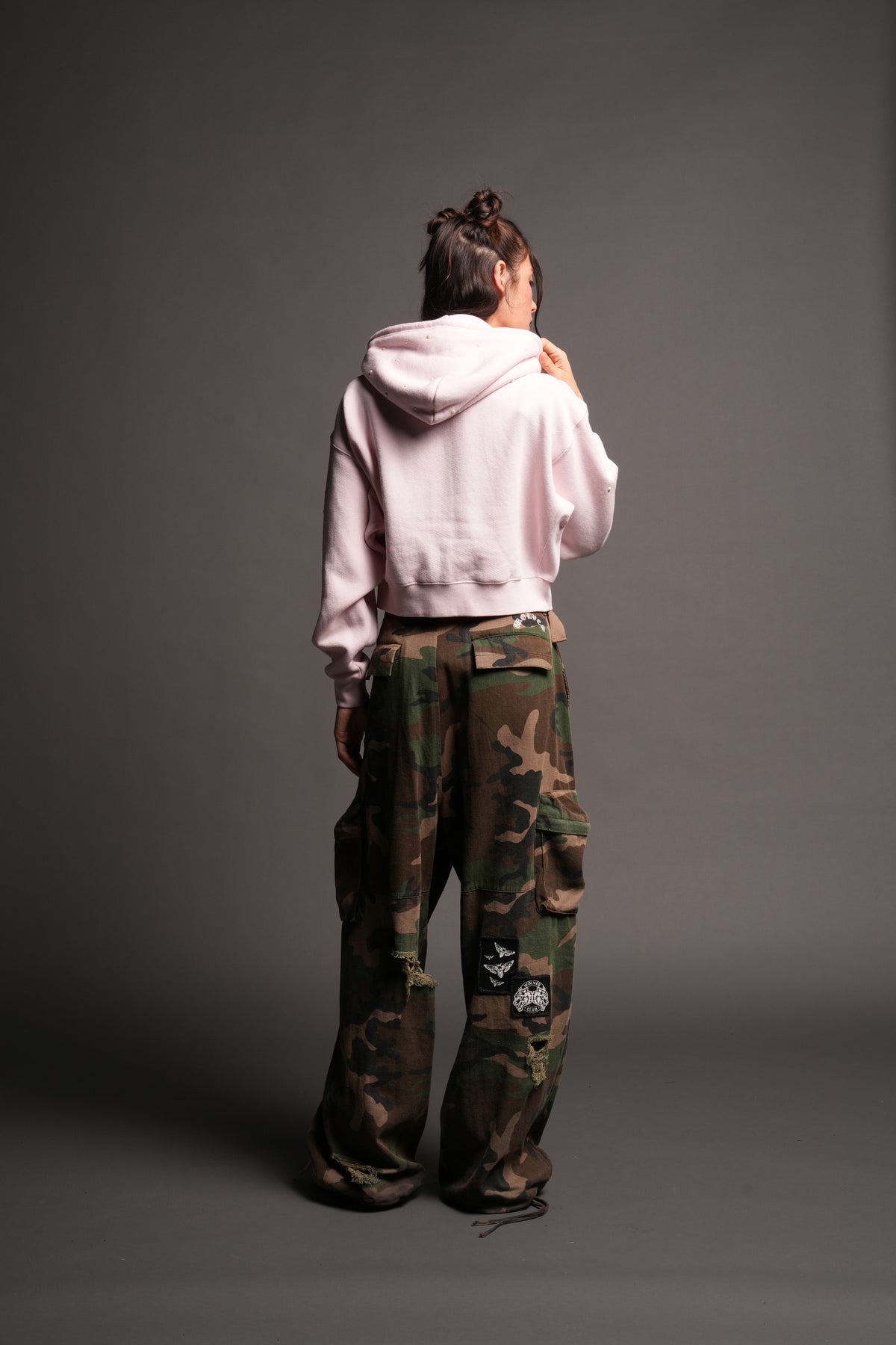 She Pearls Premium Sage Cropped Hoodie In Blush Pink