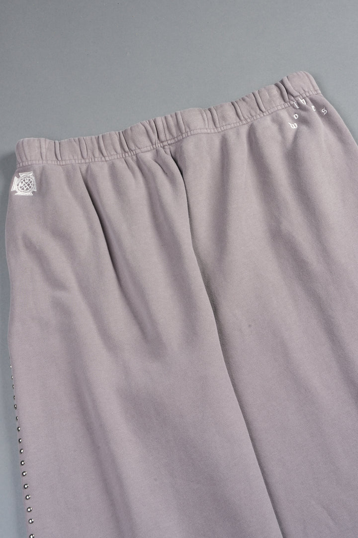 Stud Muerto Baggier Bigelow Sweat Pants In Pale Gray
