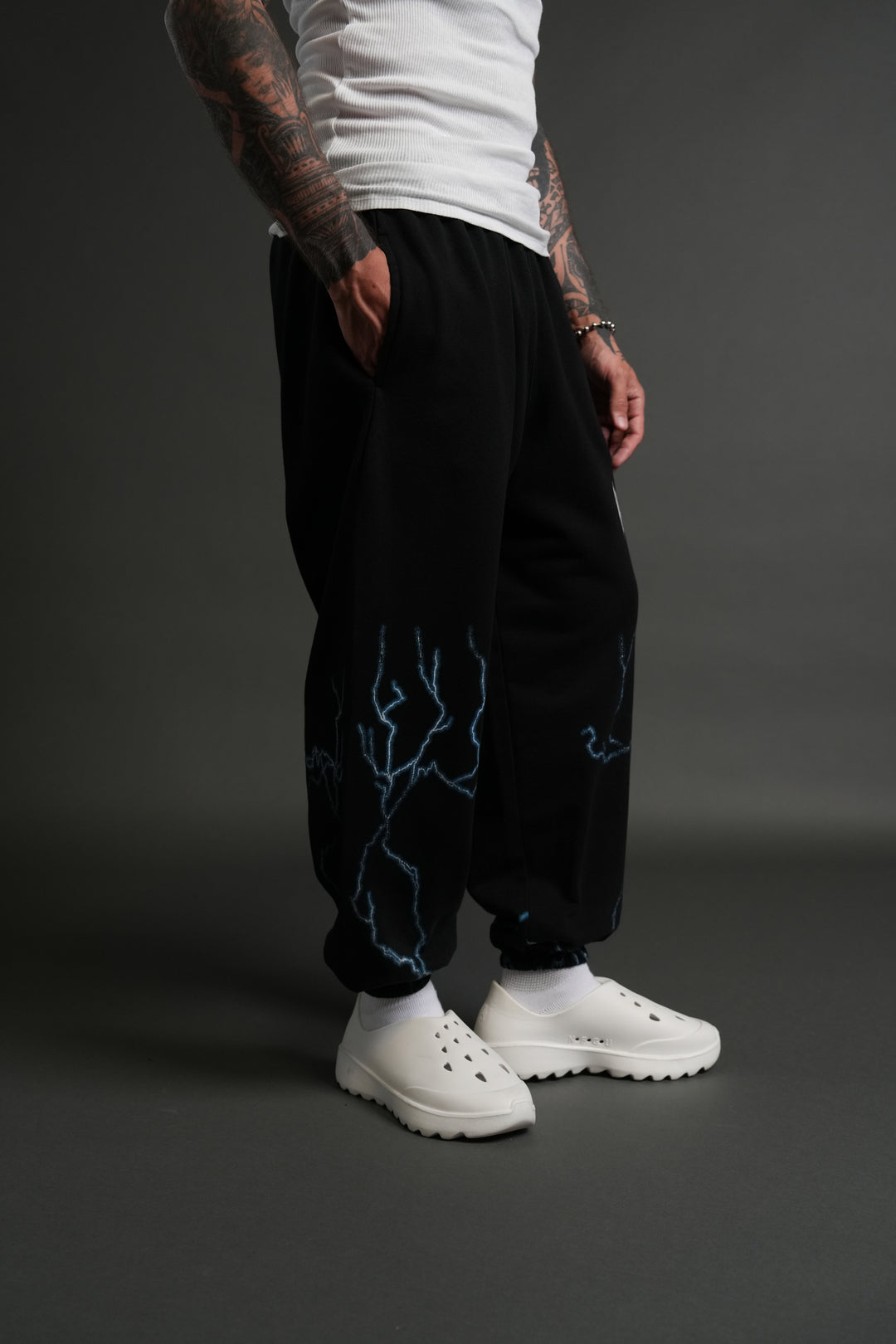 Iron Code Lounger Sweat Pants in Black Drift Wash