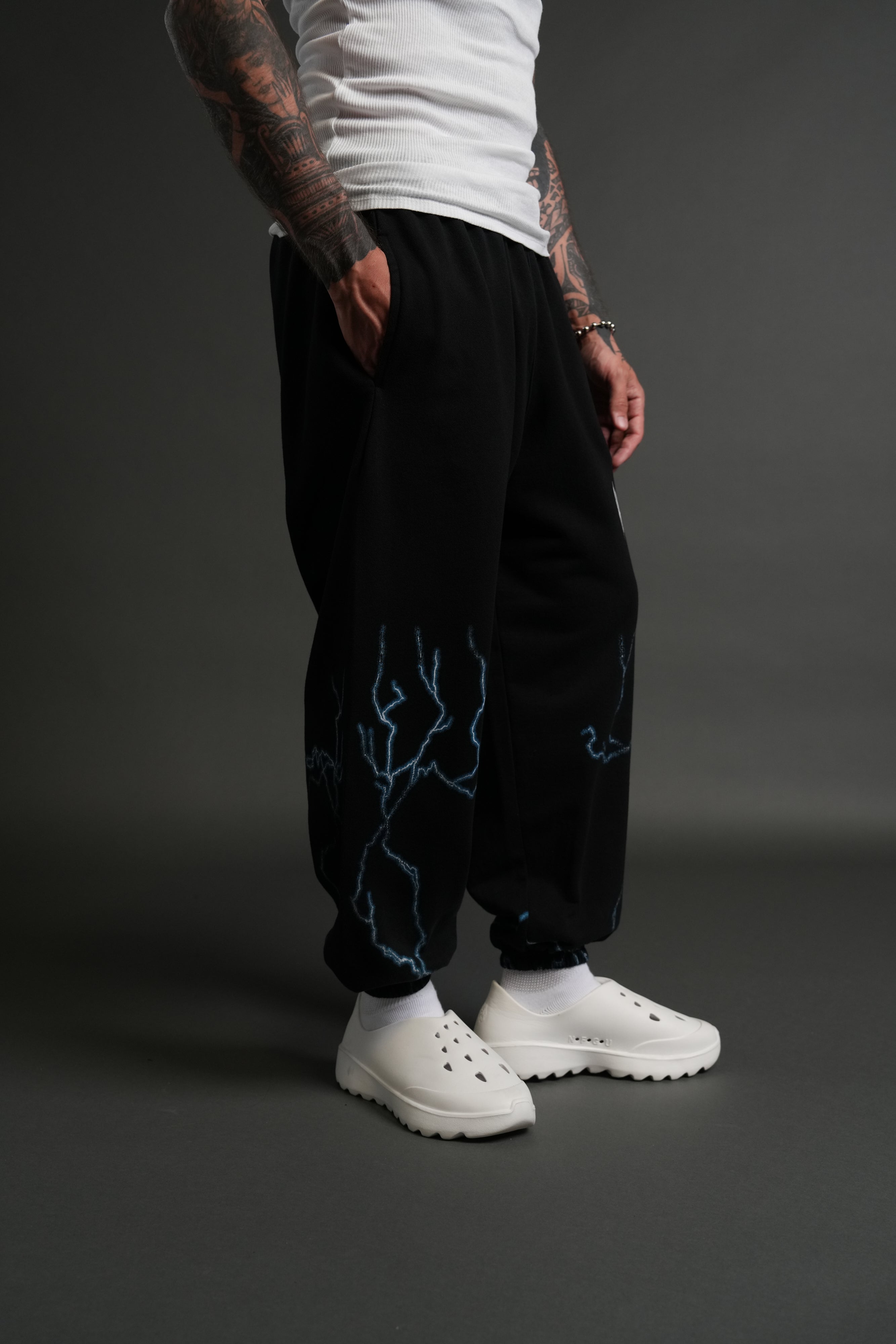 Iron Code Lounger Sweat Pants in Black Drift Wash