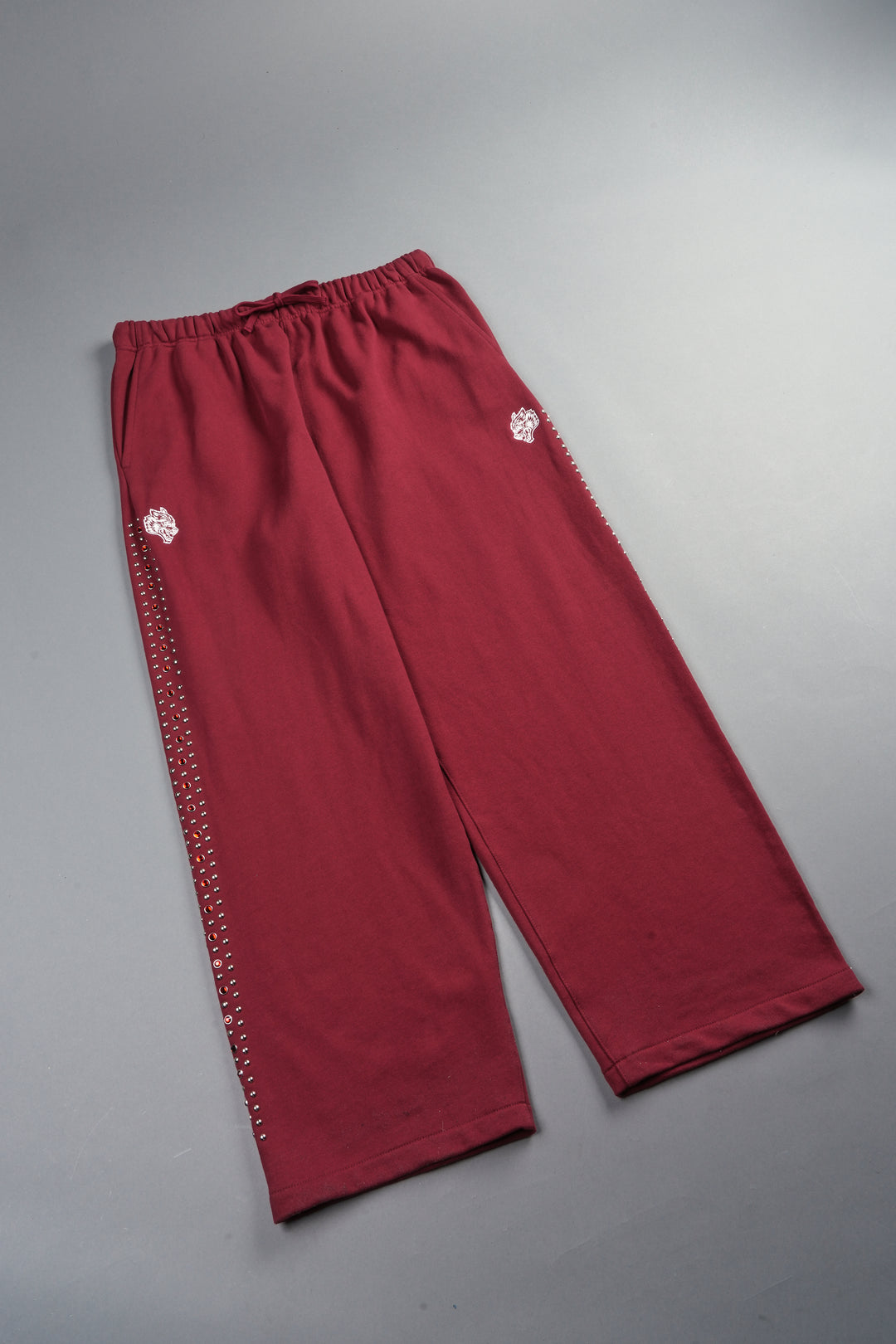 Stud Muerto Baggier Bigelow Sweat Pants In Cherry Red