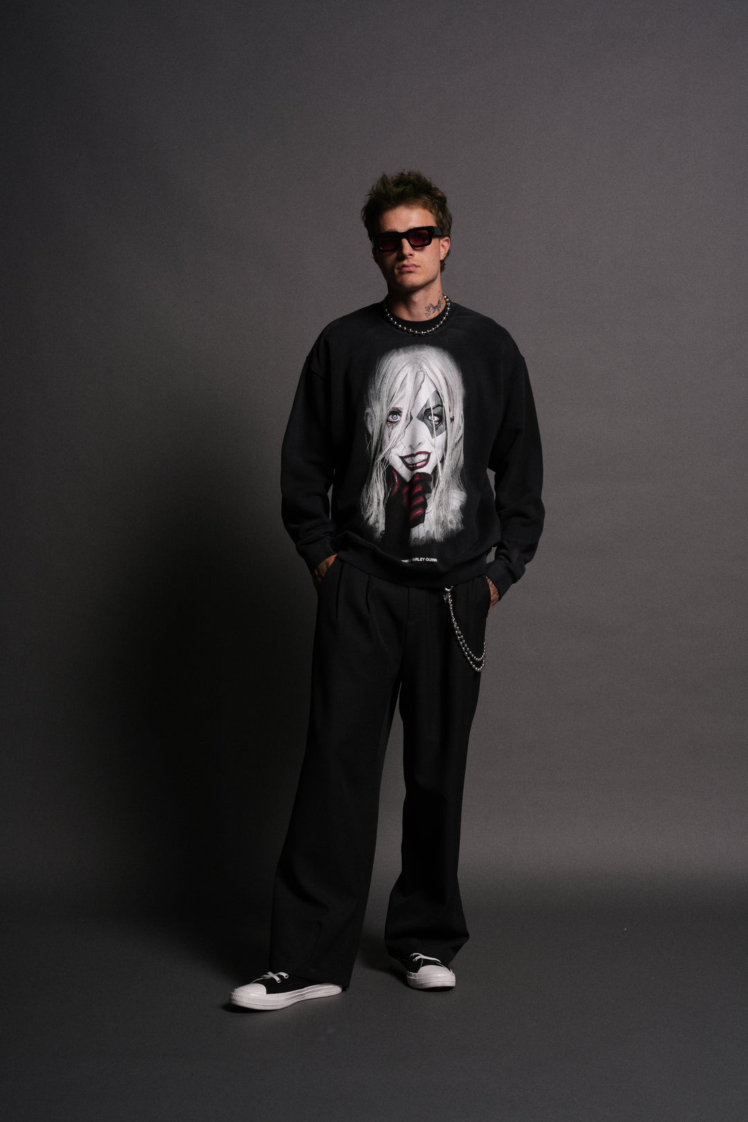 Quinn Forever London Crewneck in Black Drift Wash