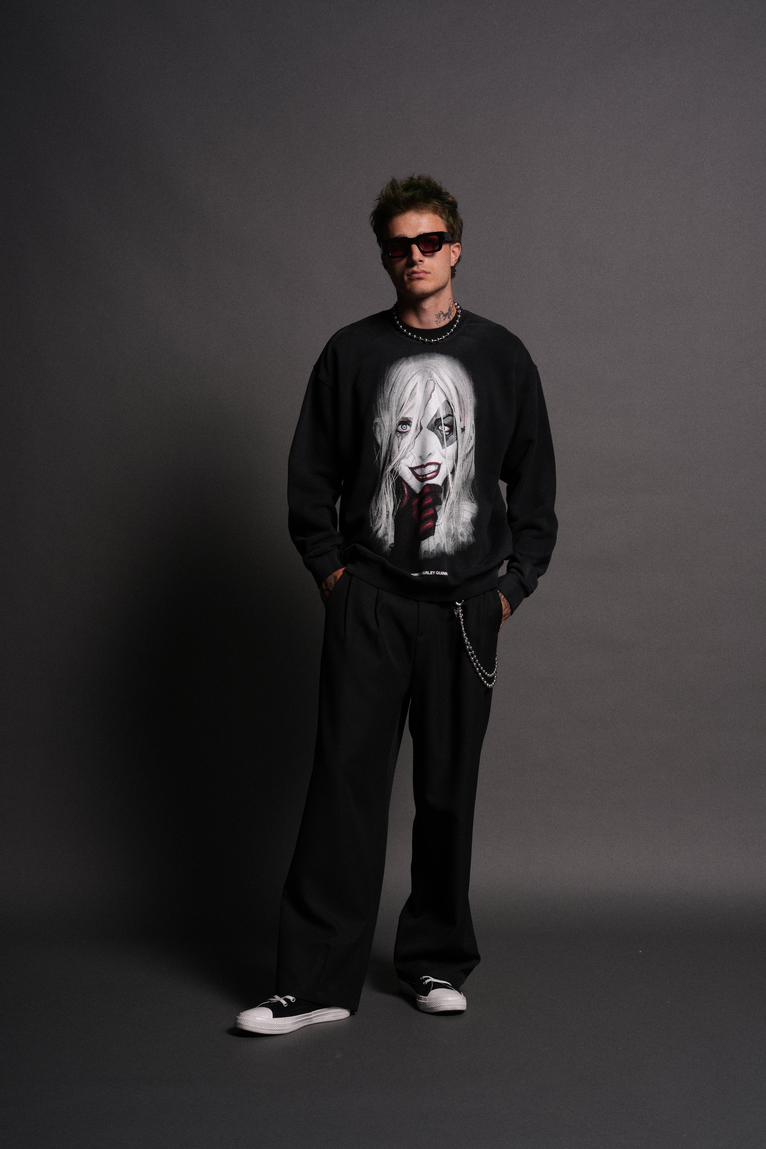 Quinn Forever London Crewneck in Black Drift Wash