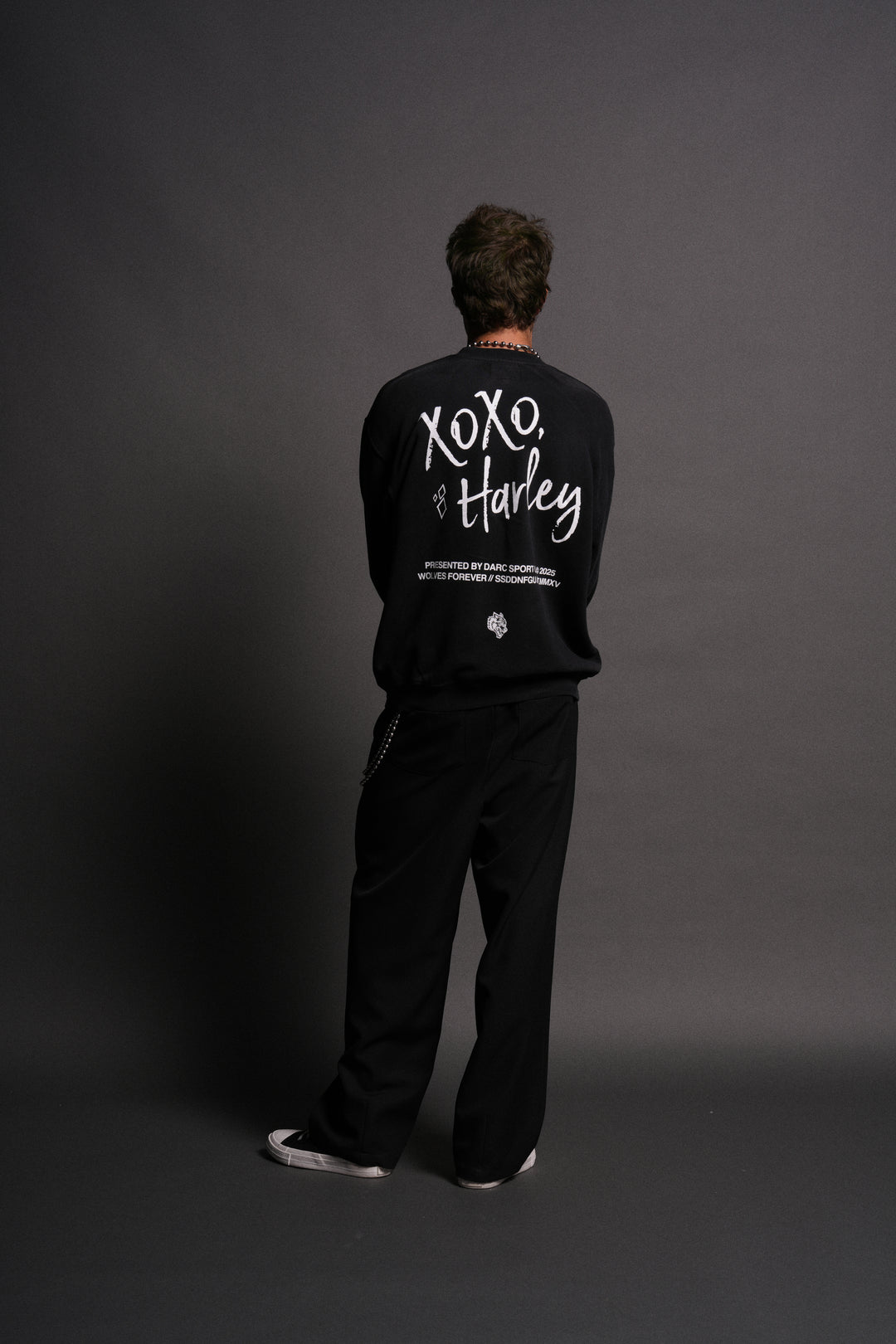 Quinn Forever London Crewneck in Black Drift Wash