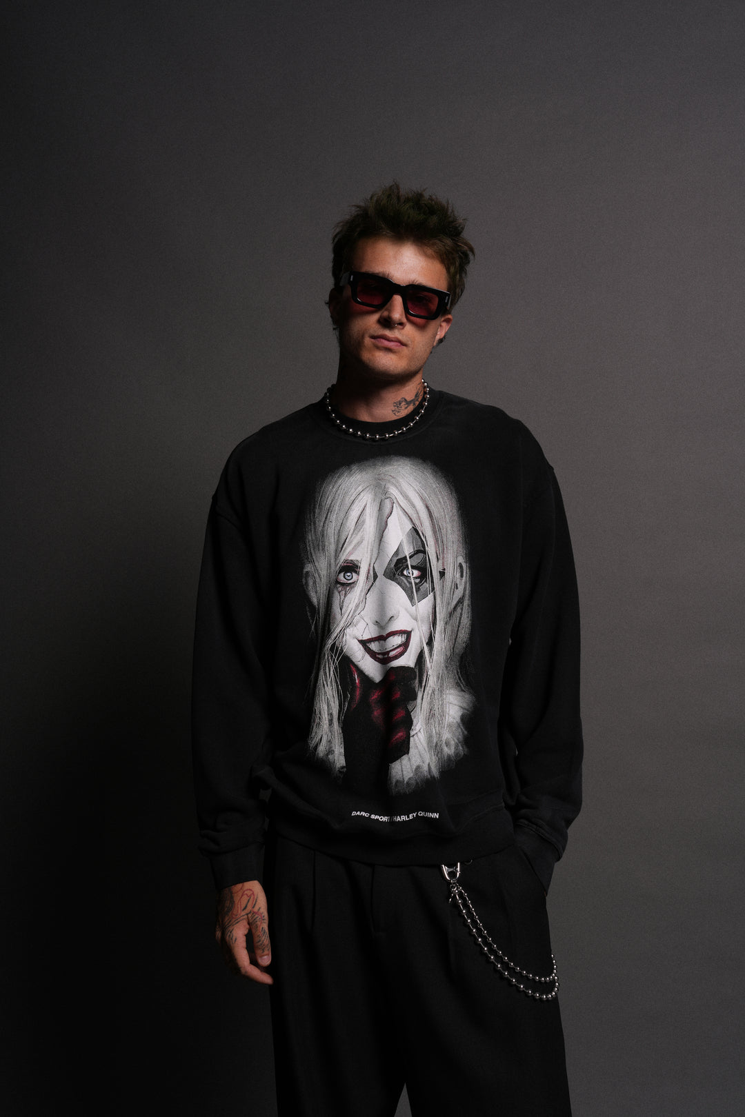 Quinn Forever London Crewneck in Black Drift Wash