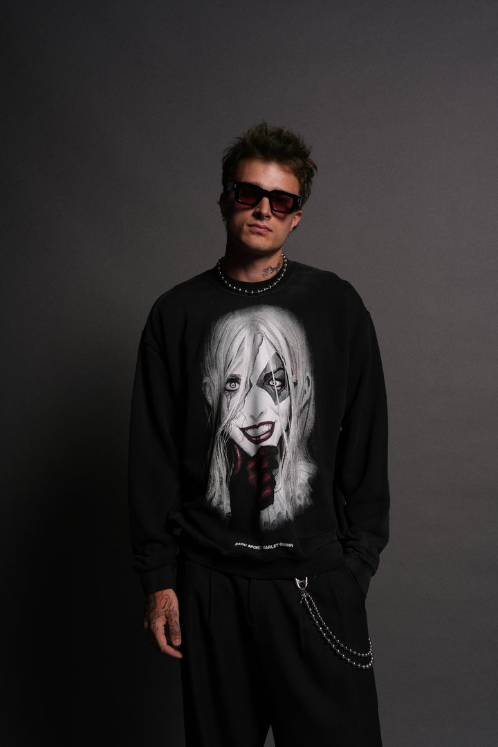 Quinn Forever London Crewneck in Black Drift Wash
