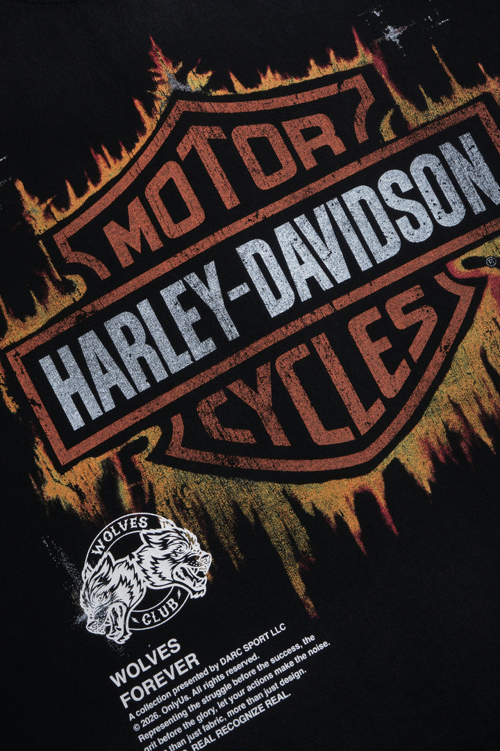 Inferno Shield Grunge Cut-Off Mid-Length Raw Hem Tee in Black Drift Wash