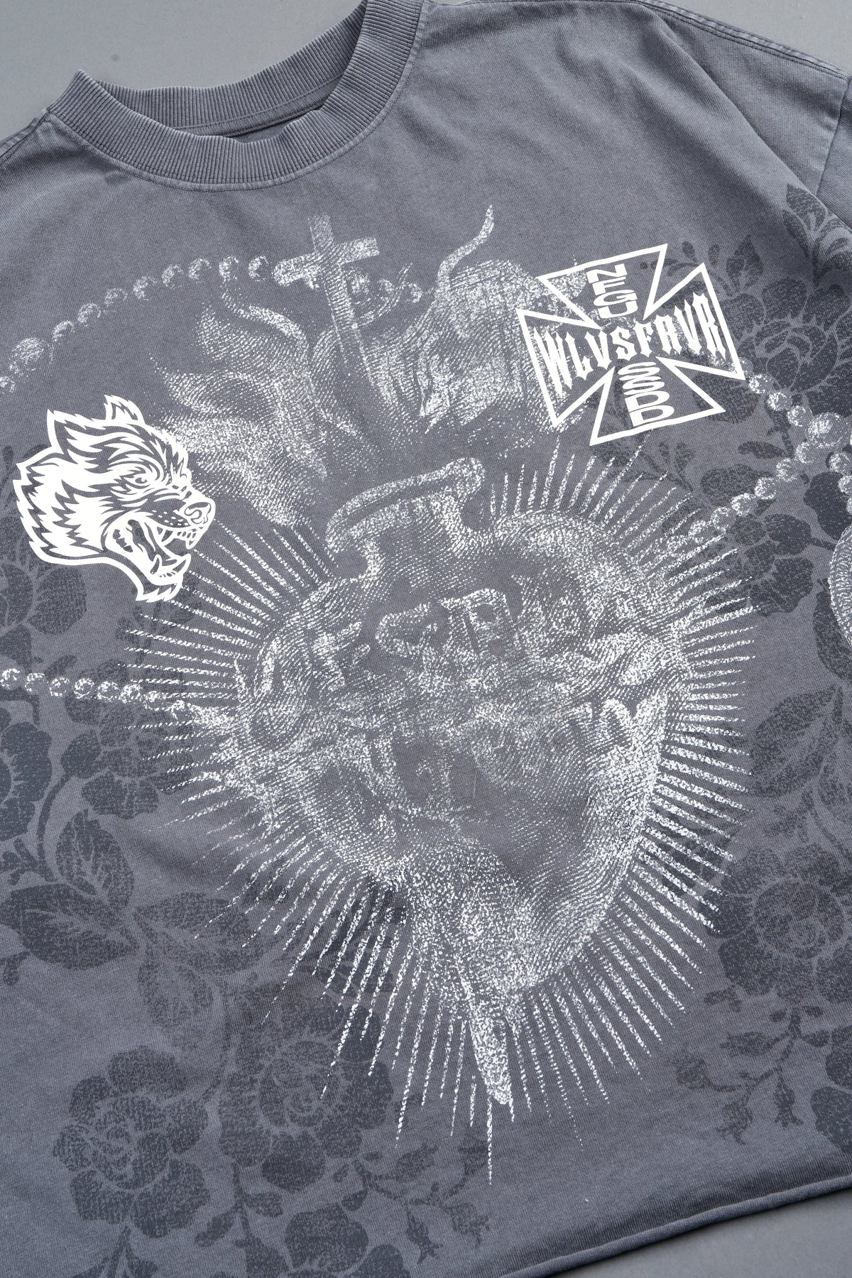 El Rosario Grunge Raw Hem Box Cut Tee In Slate Gray