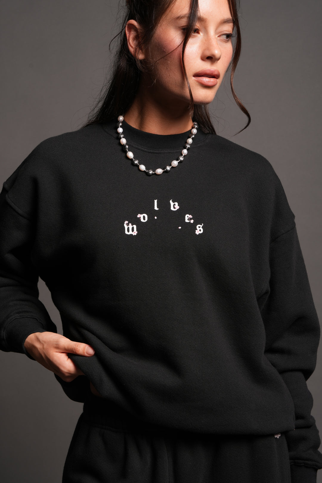 Sakura Pyramid Premium London Crewneck In Black