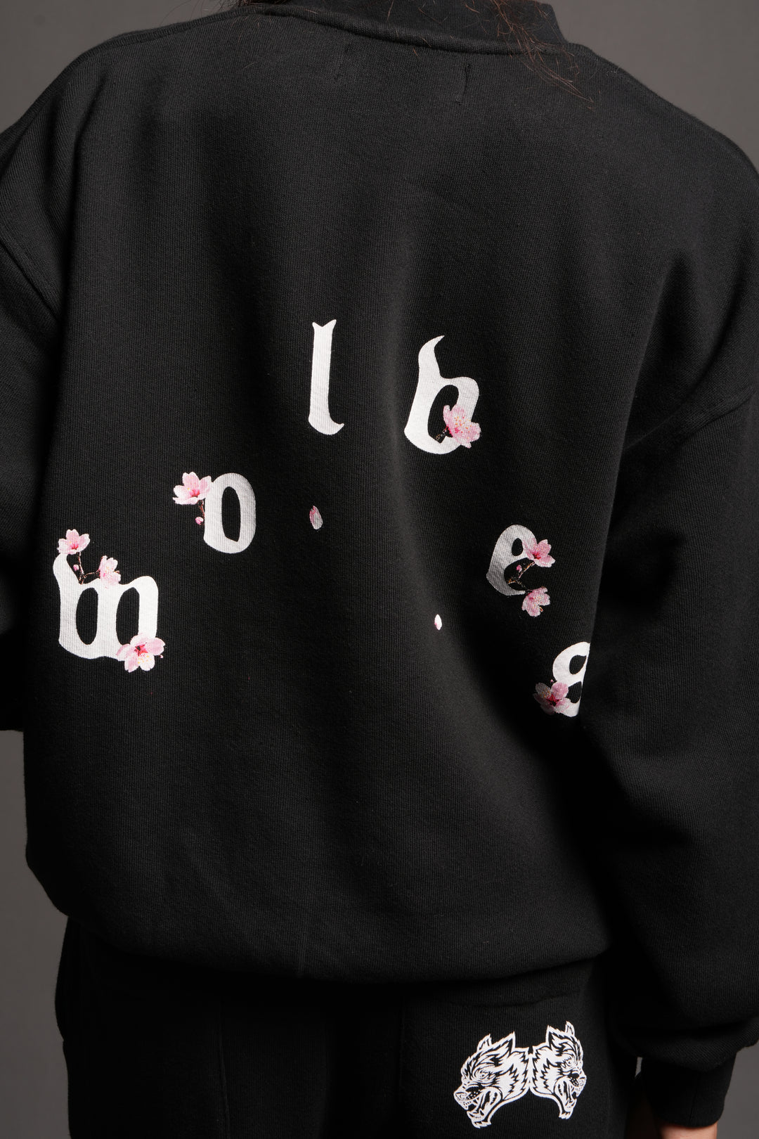 Sakura Pyramid Premium London Crewneck In Black