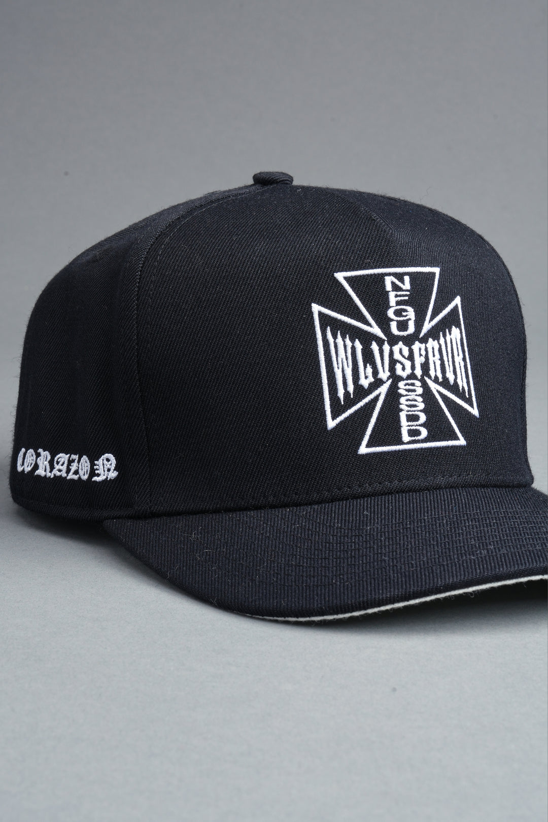 Darc Corazon Snapback In Black
