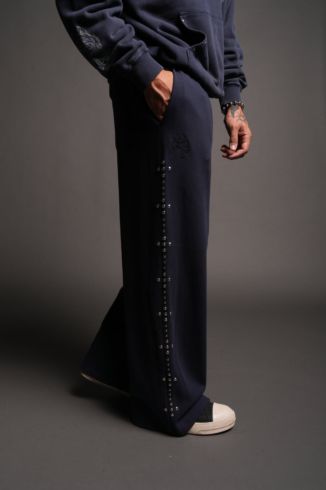 Wolves Heritage Lennox Sweat Pants In Navy