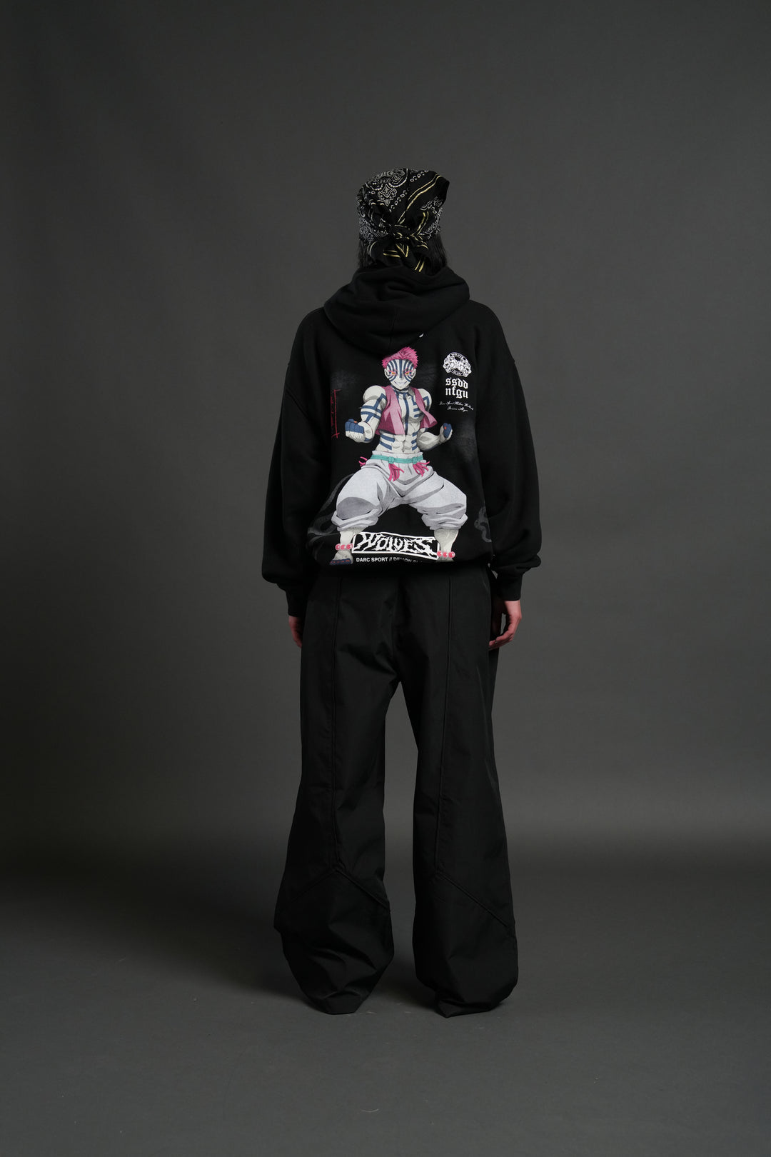 Akaza "Side-By-Side" Pierce Hoodie in Black