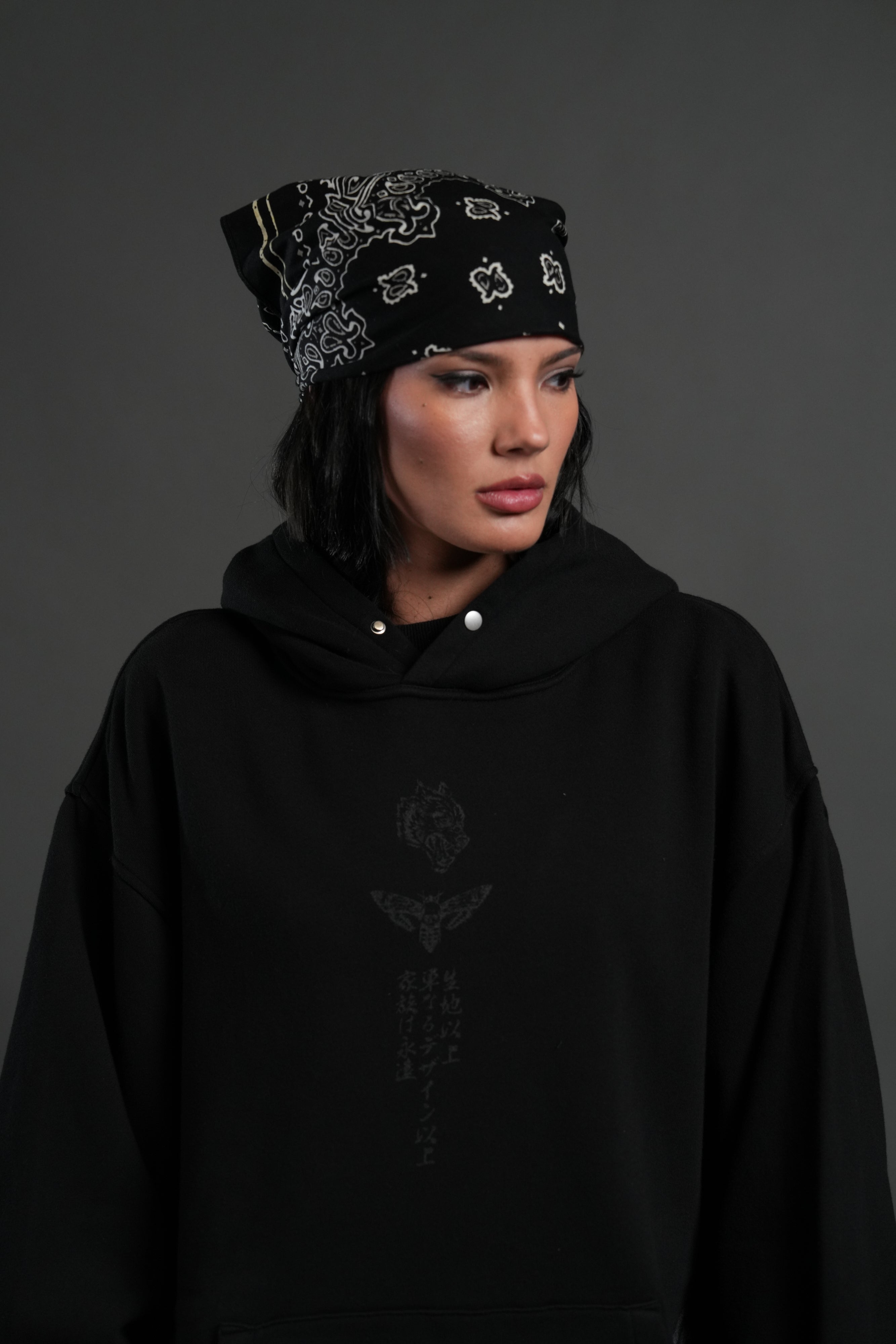 Akaza "Side-By-Side" Pierce Hoodie in Black