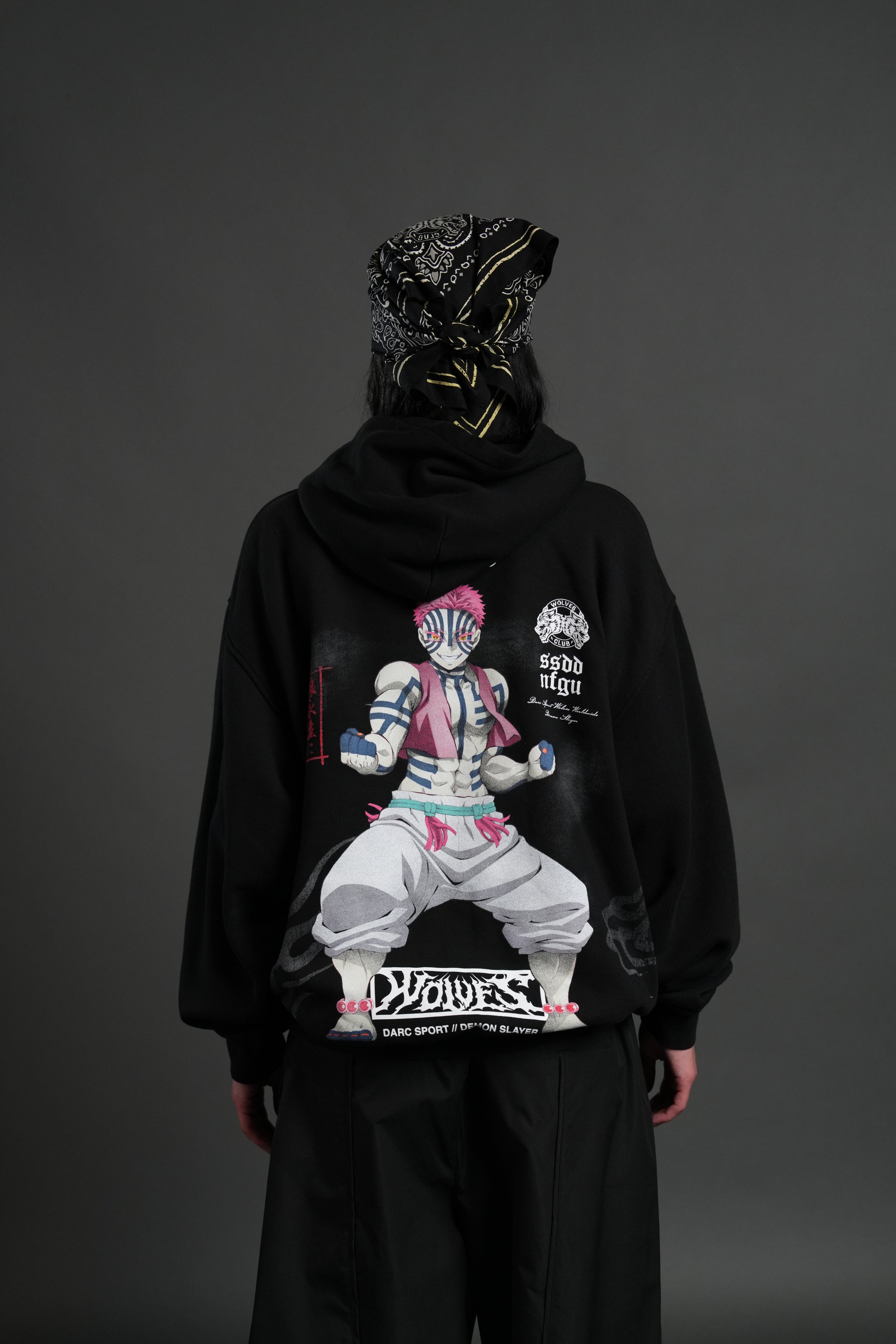 Akaza "Side-By-Side" Pierce Hoodie in Black