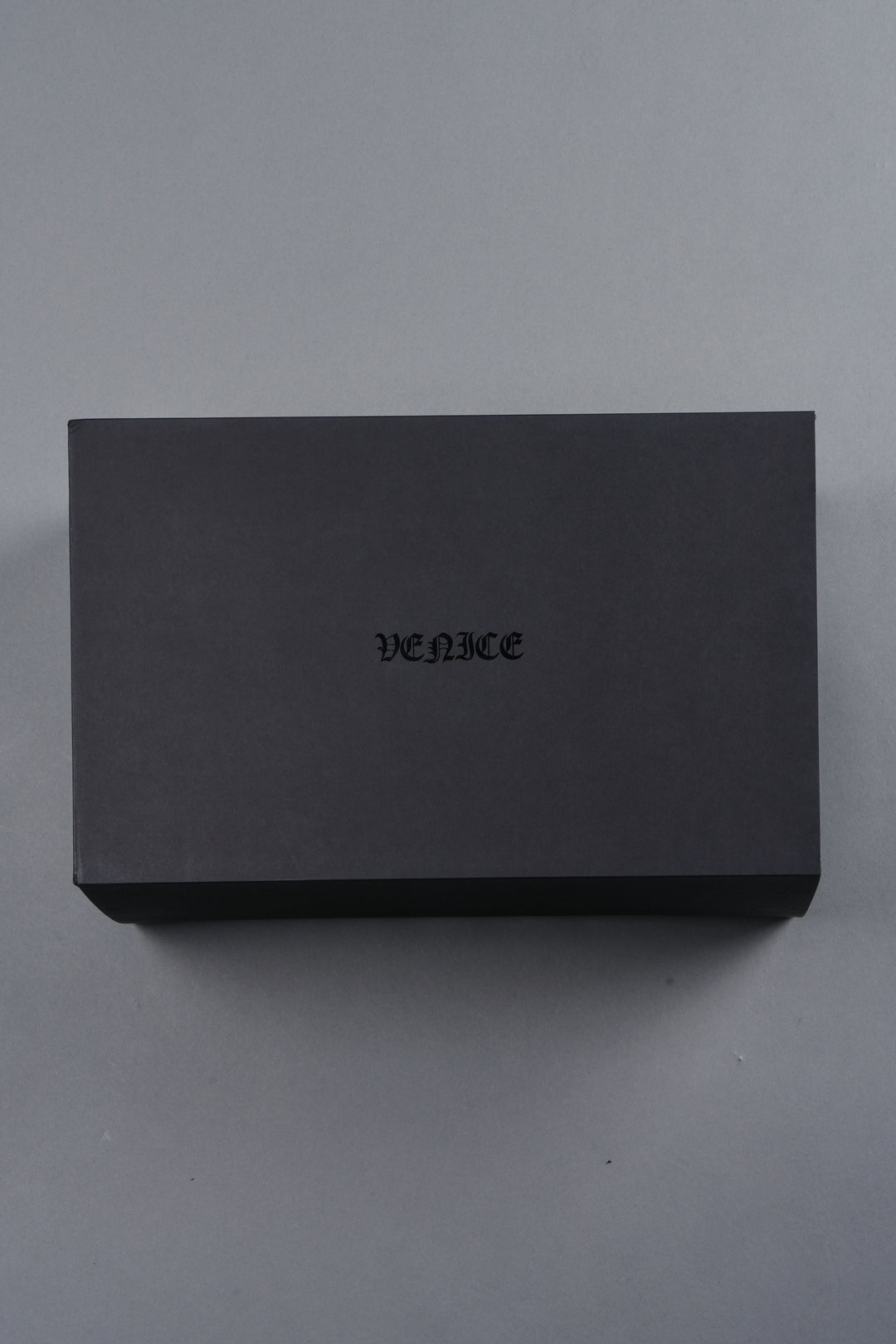 Venice Low Top Shoe in Black/Cream