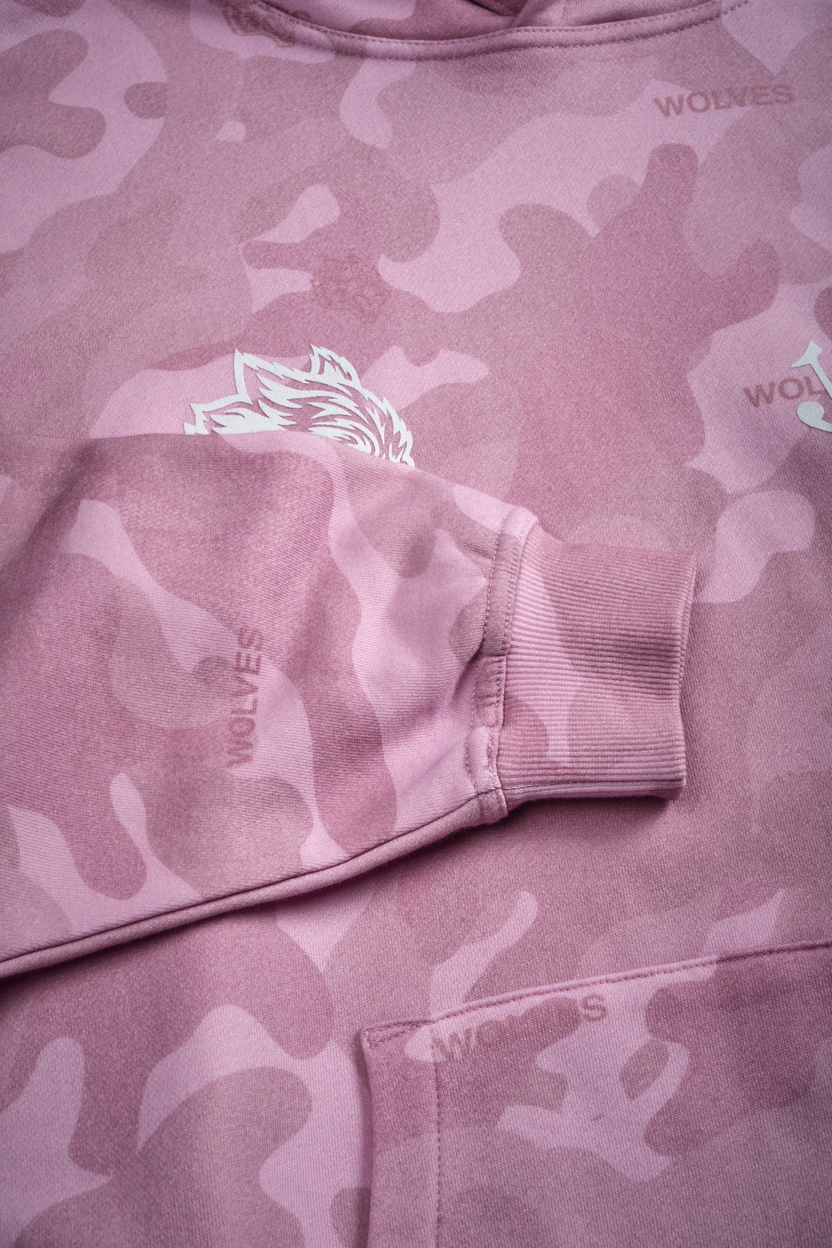 Von Wild Pierce Hoodie in Dsvd Bubblegum Camo