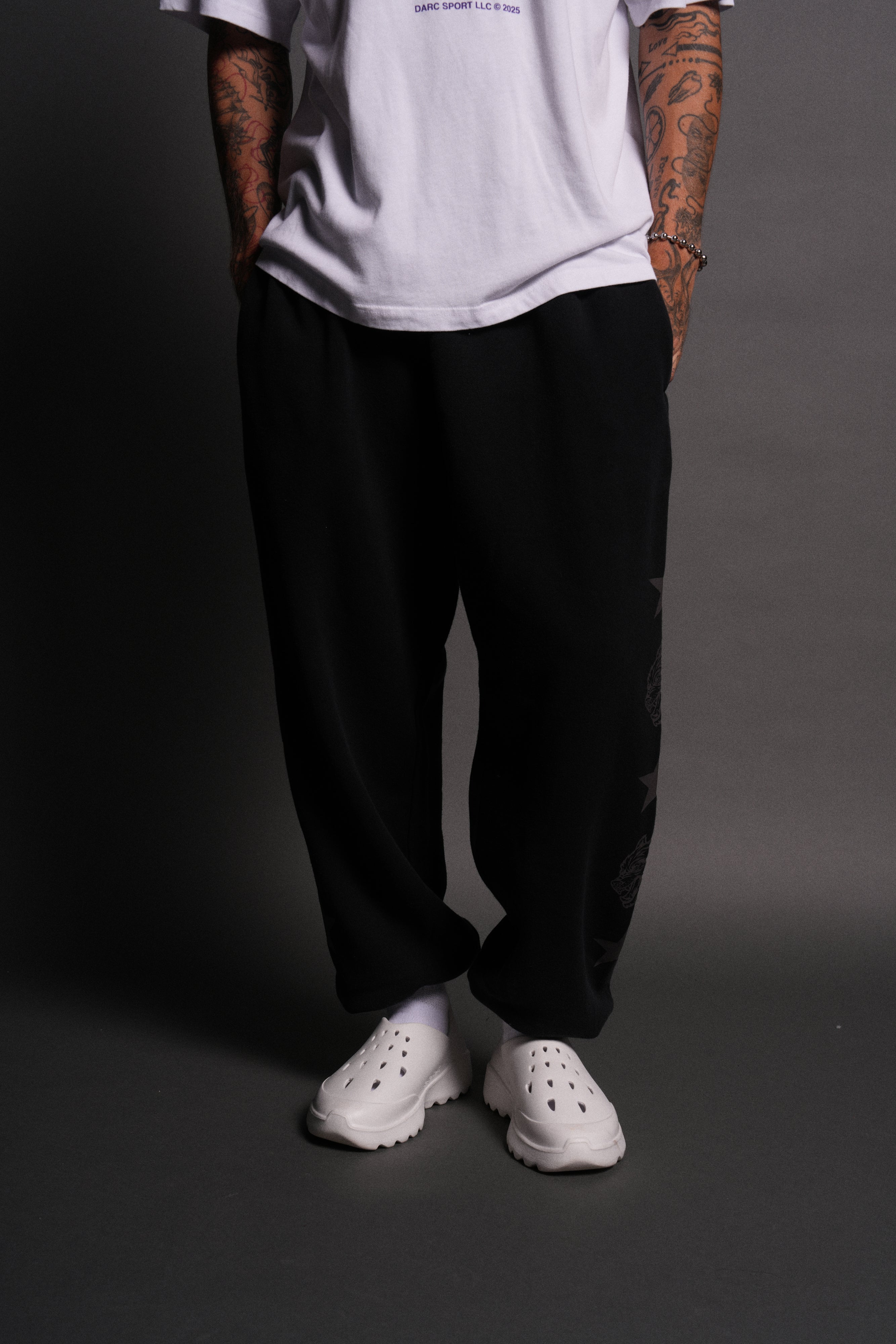 Wolf Star Lightweight Lounger Sweat Pants in Black Drift Wash
