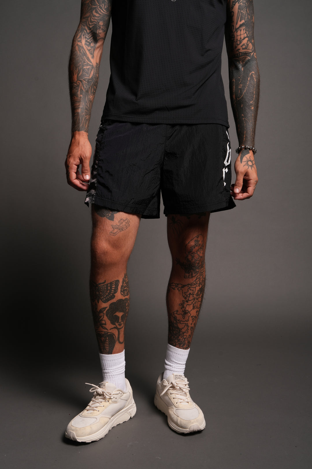 Wlvsfrvr Zdan Shorts In Black