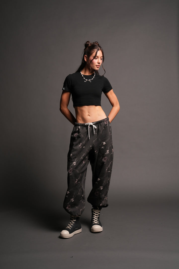 She Pyramid  Ribbed Baby Tee In Black