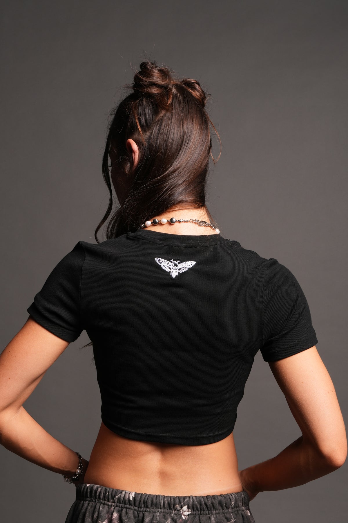 She Pyramid  Ribbed Baby Tee In Black