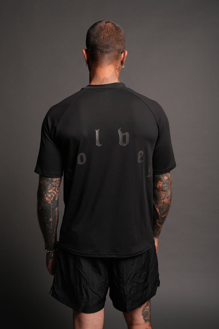 Pyramid V3 Dry Wolf Raglan Ss Tee In Black