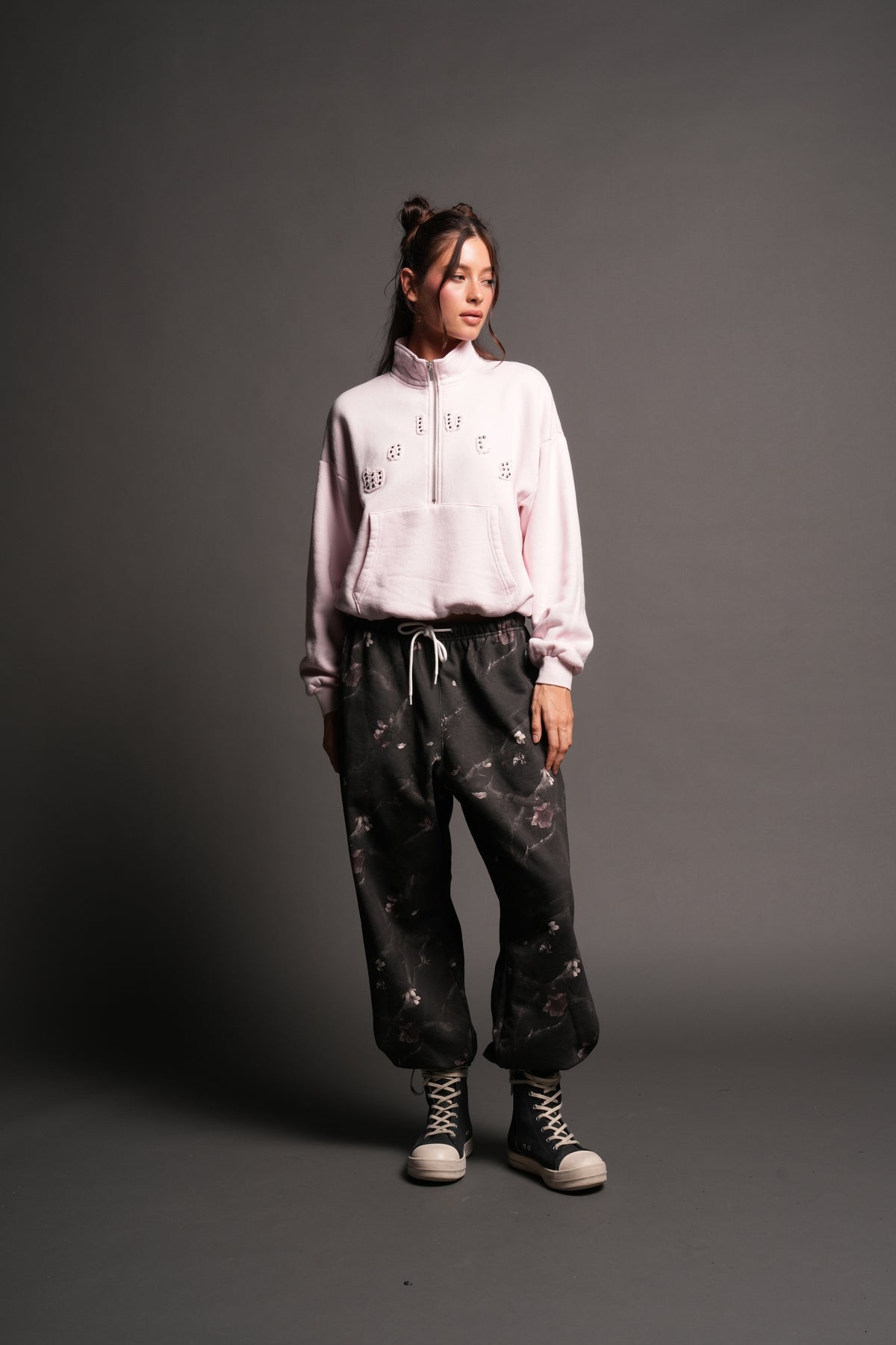 Stud Pyramid She Everson Mockneck Sweater In Blush Pink