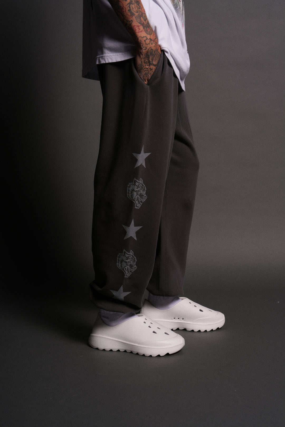 Wolf Star Lightweight Lounger Sweat Pants in Wolf Gray Drift Wash