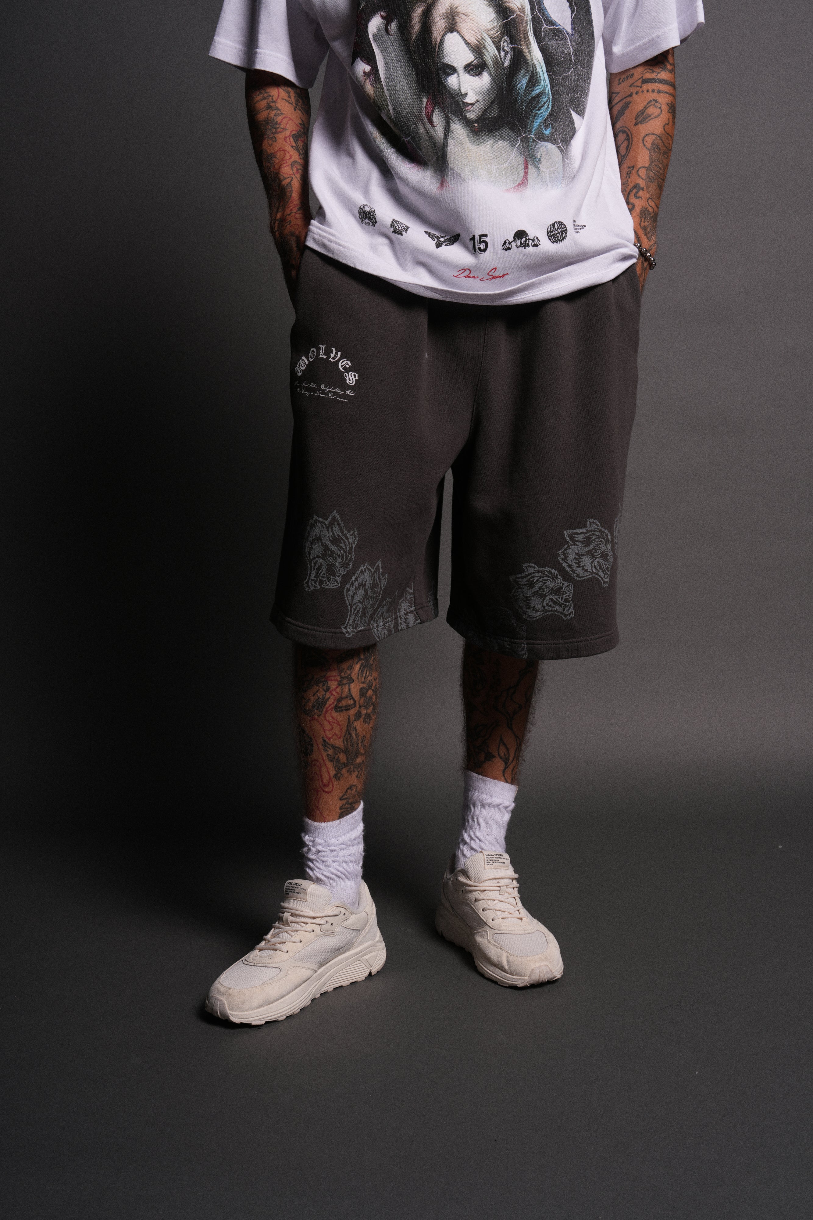 Dare Sport Wolves スポーツショートパンツ Only Wolves Oversized Osiris Sweat Shorts in Wolf Gray – DarcSport