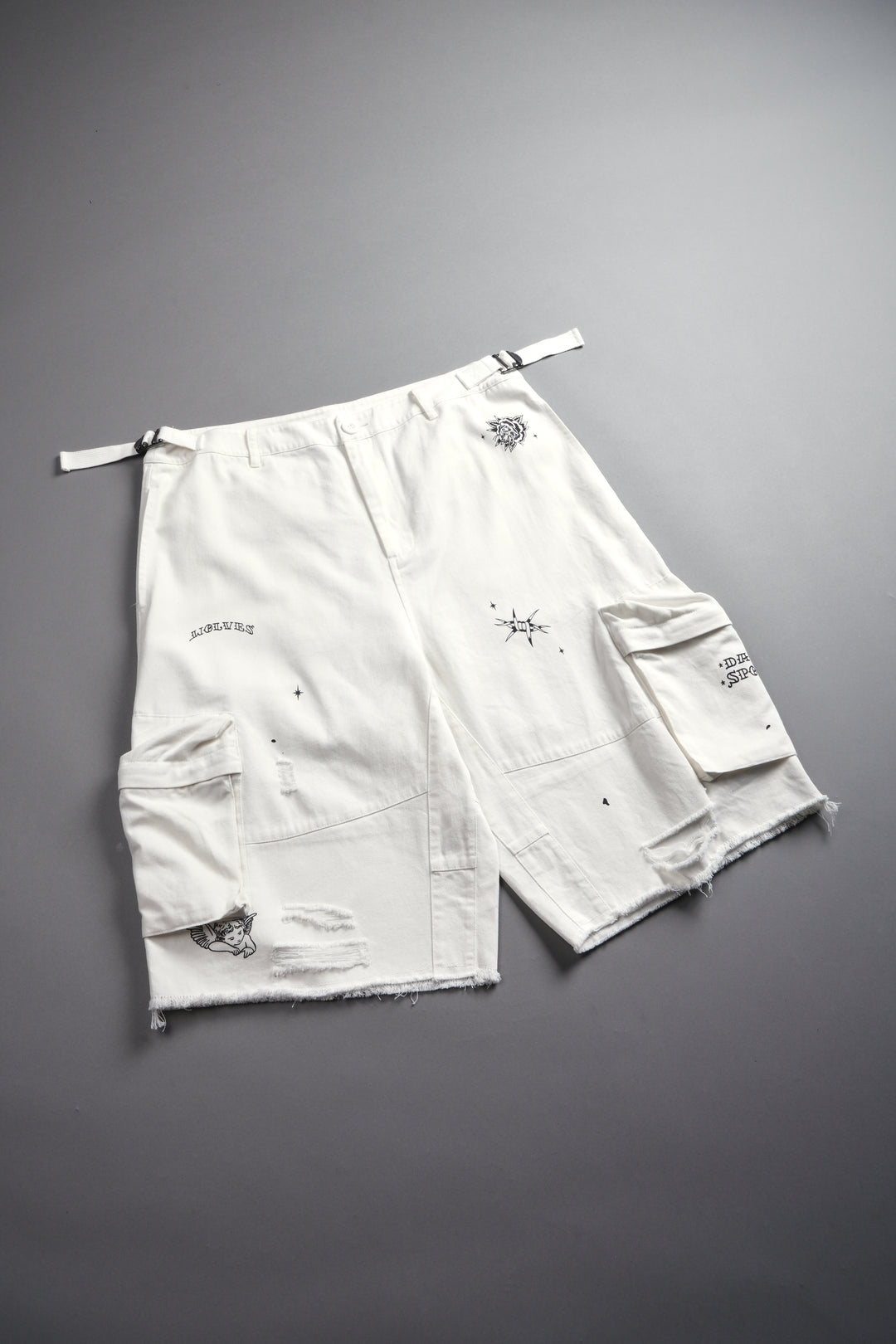 Darc Flash Duke Cargo Shorts in Cream