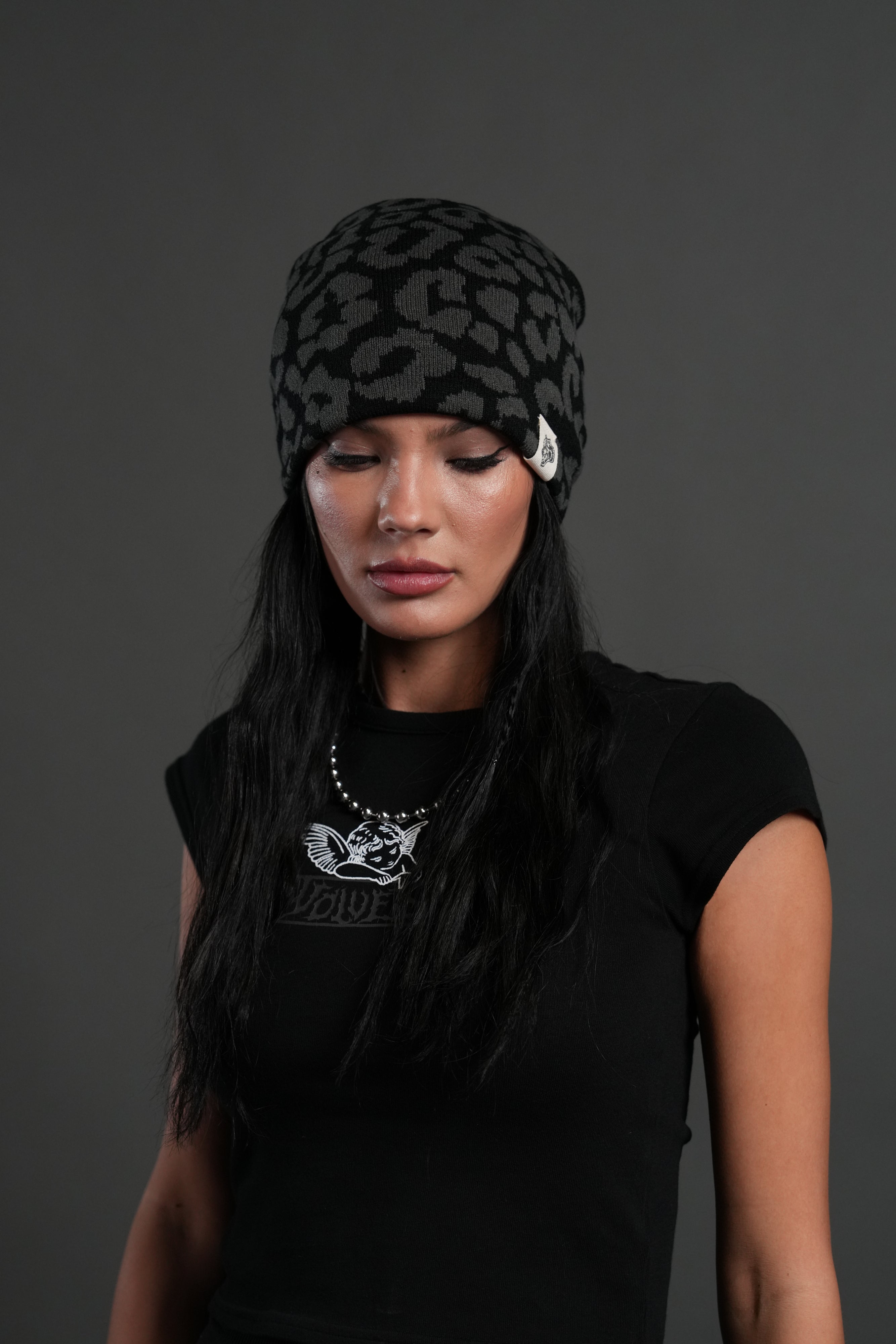 Wolf Patch V2 Cap Beanie in Black/Wolf Gray
