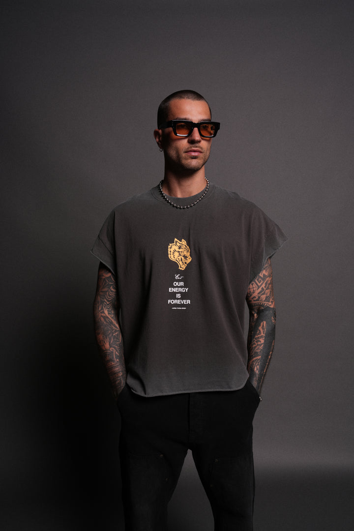 Hanma Legacy Grunge Cut-Off Tee in Wolf Gray