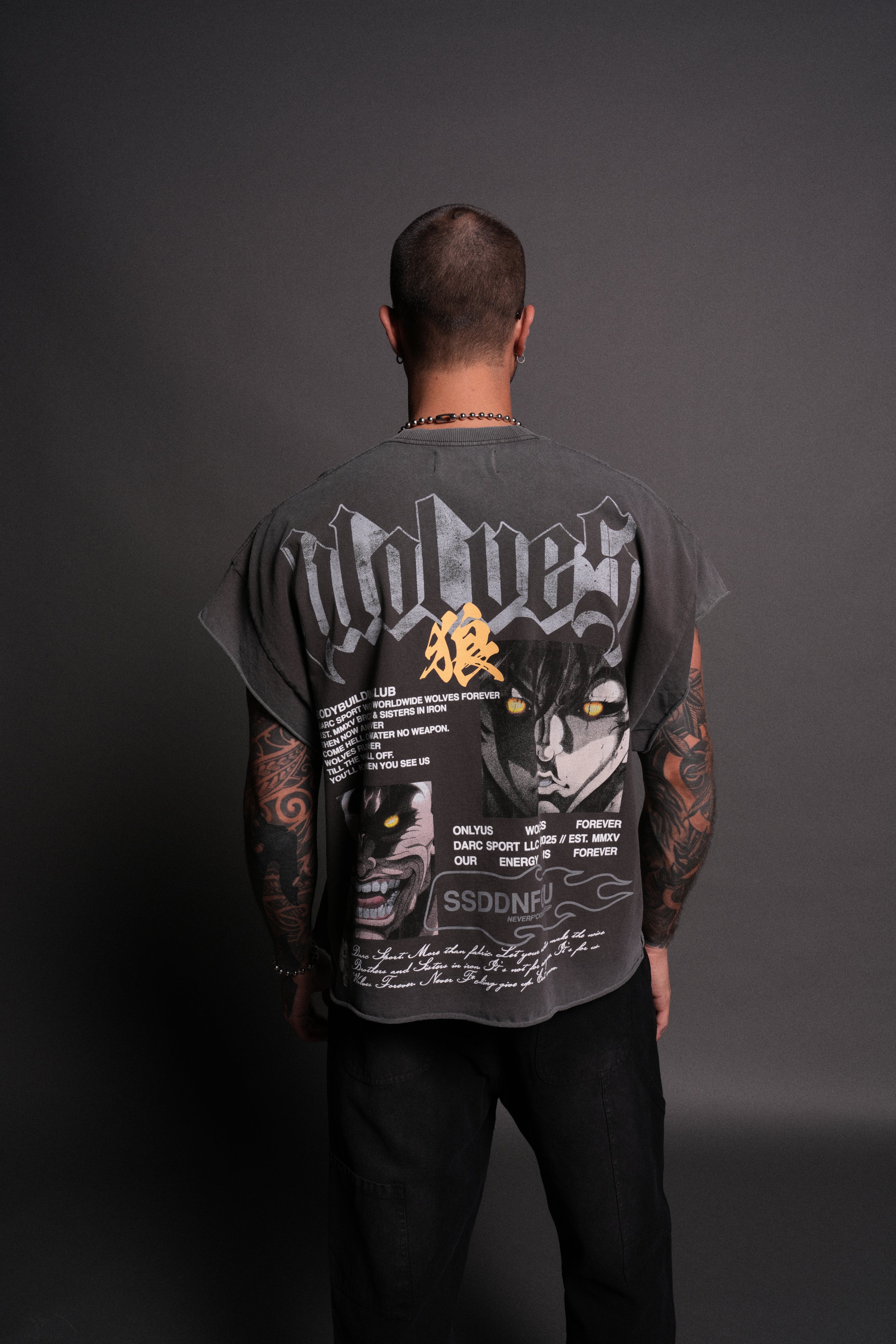 Hanma Legacy Grunge Cut-Off Tee in Wolf Gray