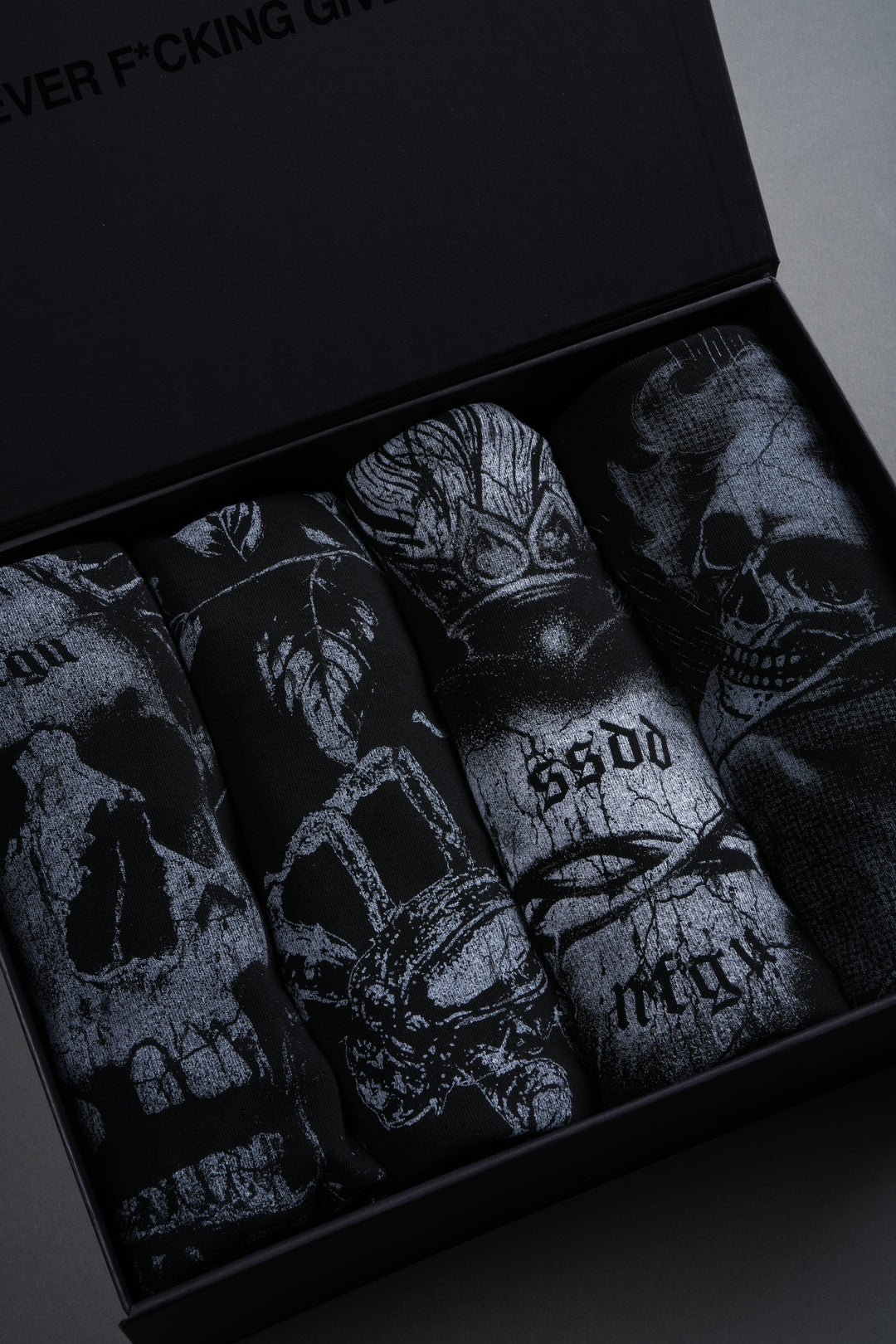 Corazón "Side-By-Side" Tee Box Set in Black