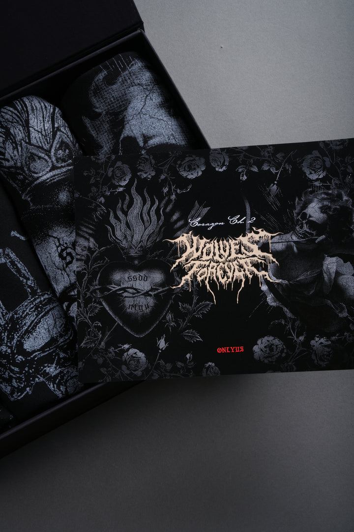 Corazón "Side-By-Side" Tee Box Set in Black