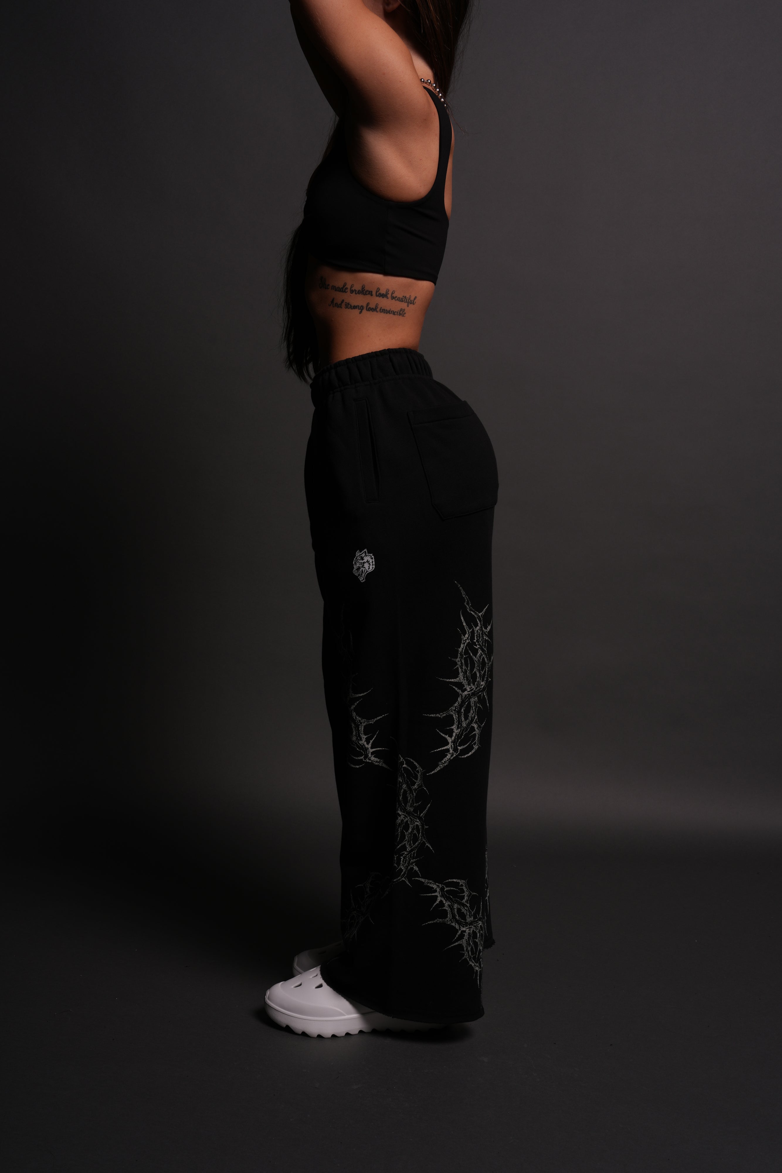 Thorns Durst Sweats V2 in Black