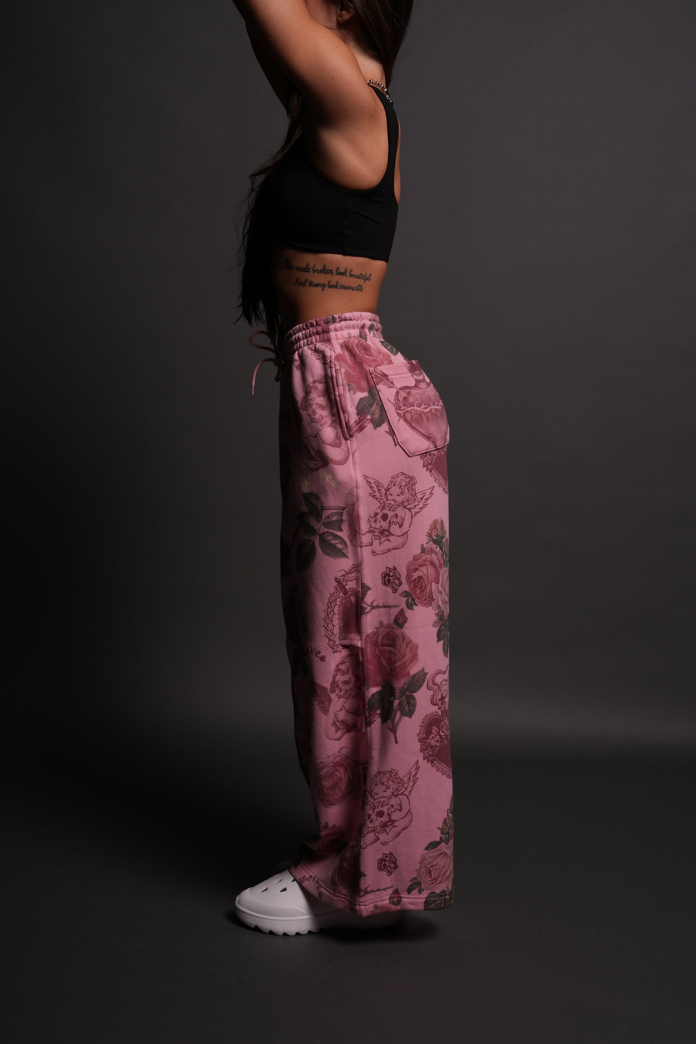 Chopper Wolf Mia Sweat Pants in De la Rosa