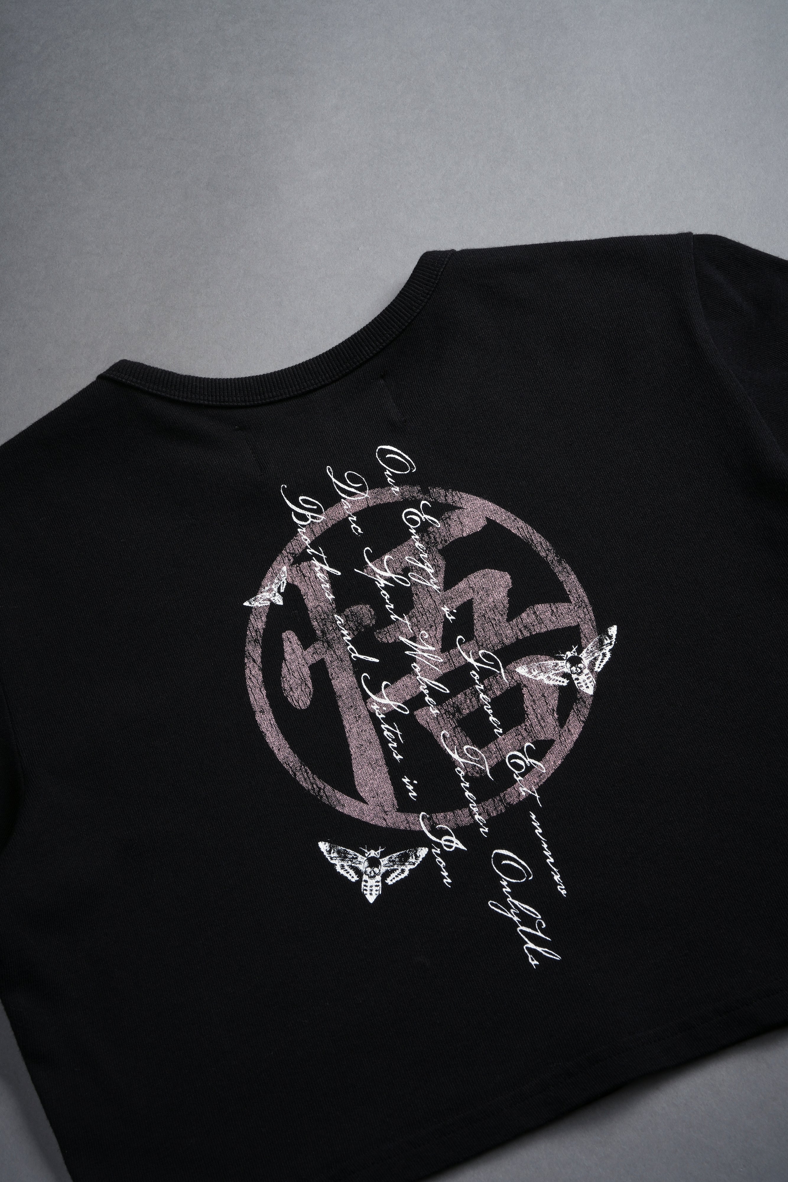 Go Wolves "Timeless" (Cropped) Tee in Black