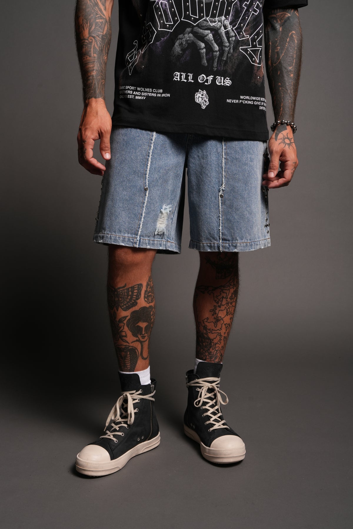 Wolves Heritage Distressed Denim Carpenter Shorts In Light Wash