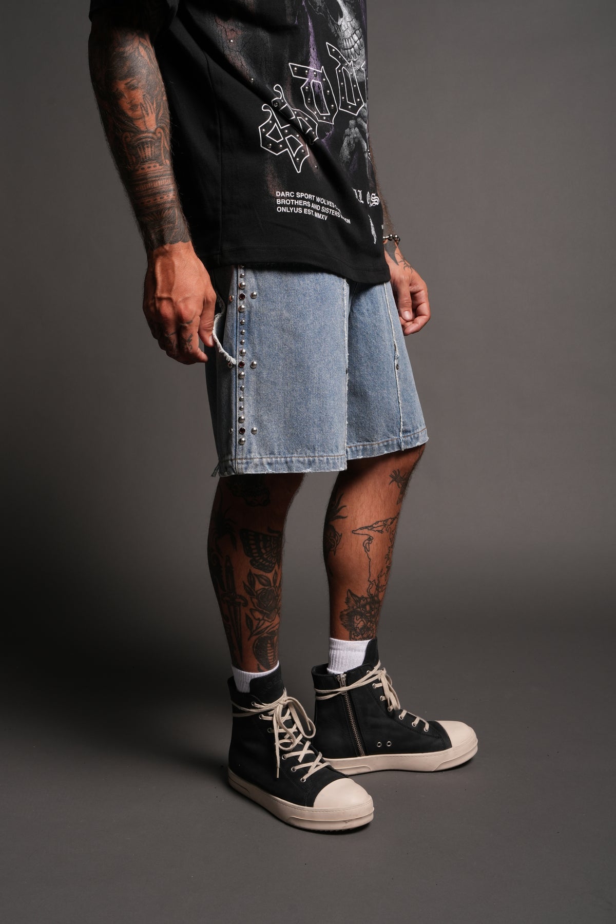 Wolves Heritage Distressed Denim Carpenter Shorts In Light Wash