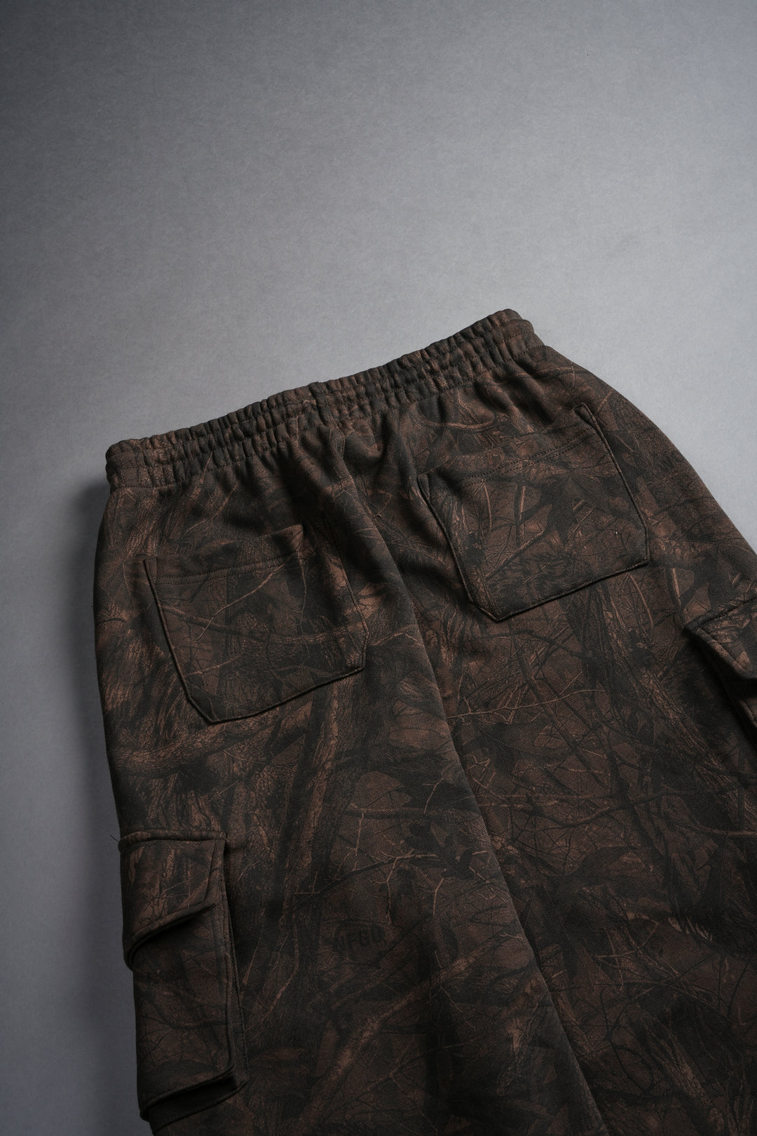 Dual Mia Cargo Sweat Pants in Brown Driftwood Forest Camo