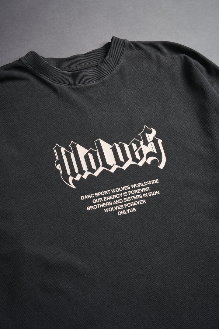 Never Back Down "Pump Cover" Tee in Wolf Gray
