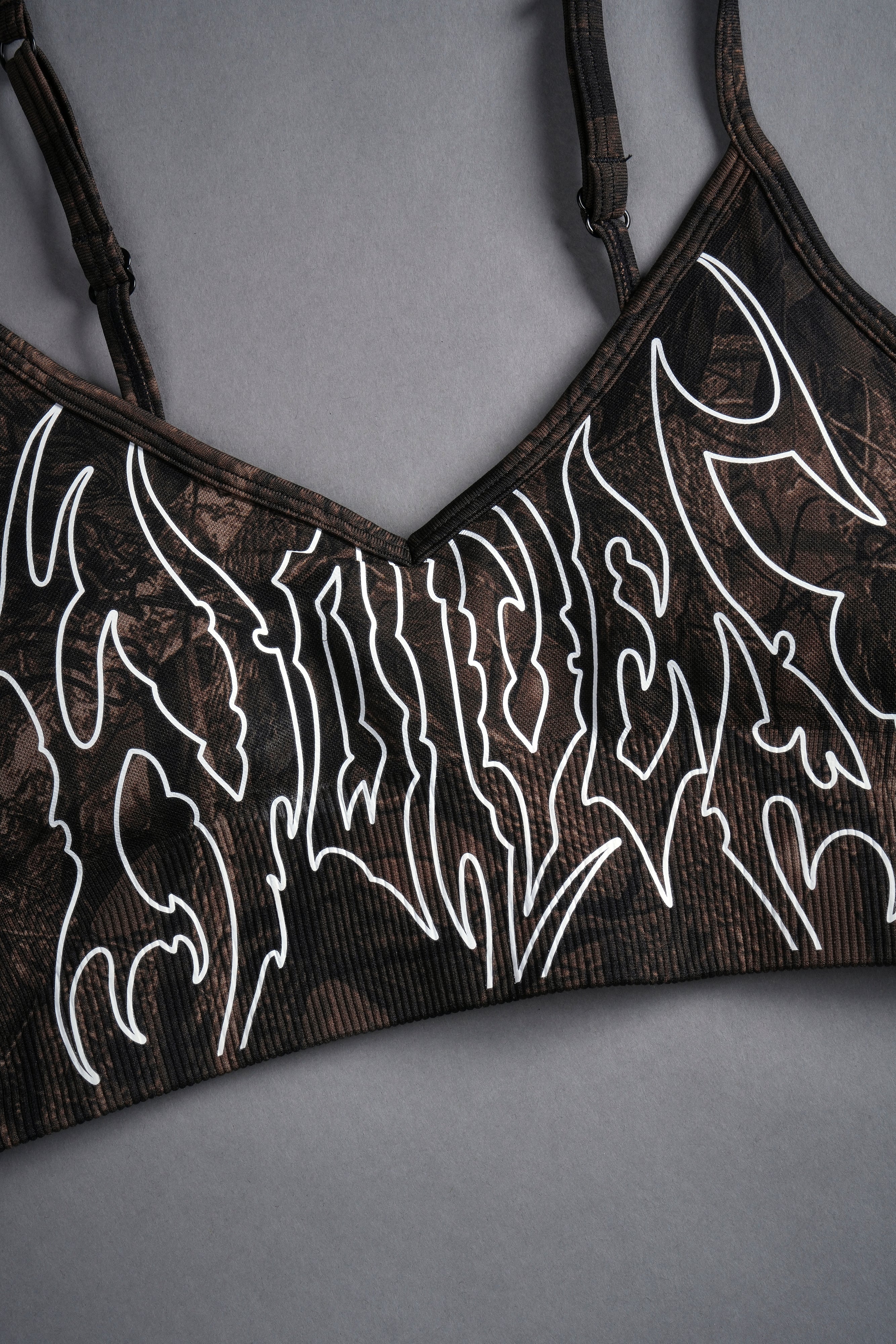 Hesh Forever "Everson Seamless" Sports Bra in Brown Driftwood Forest Camo