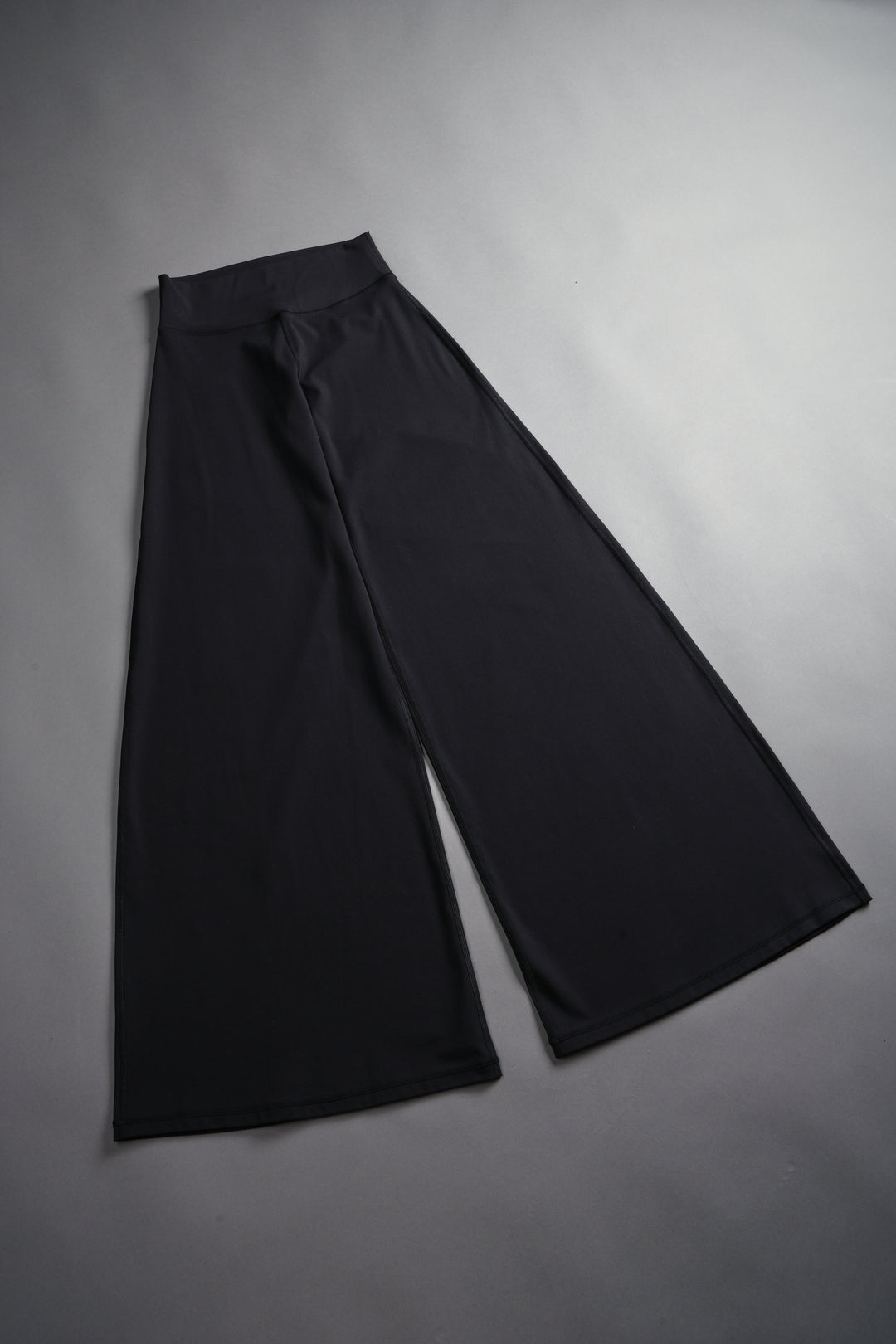 Wolf Wide Leg Energy Pants in Black