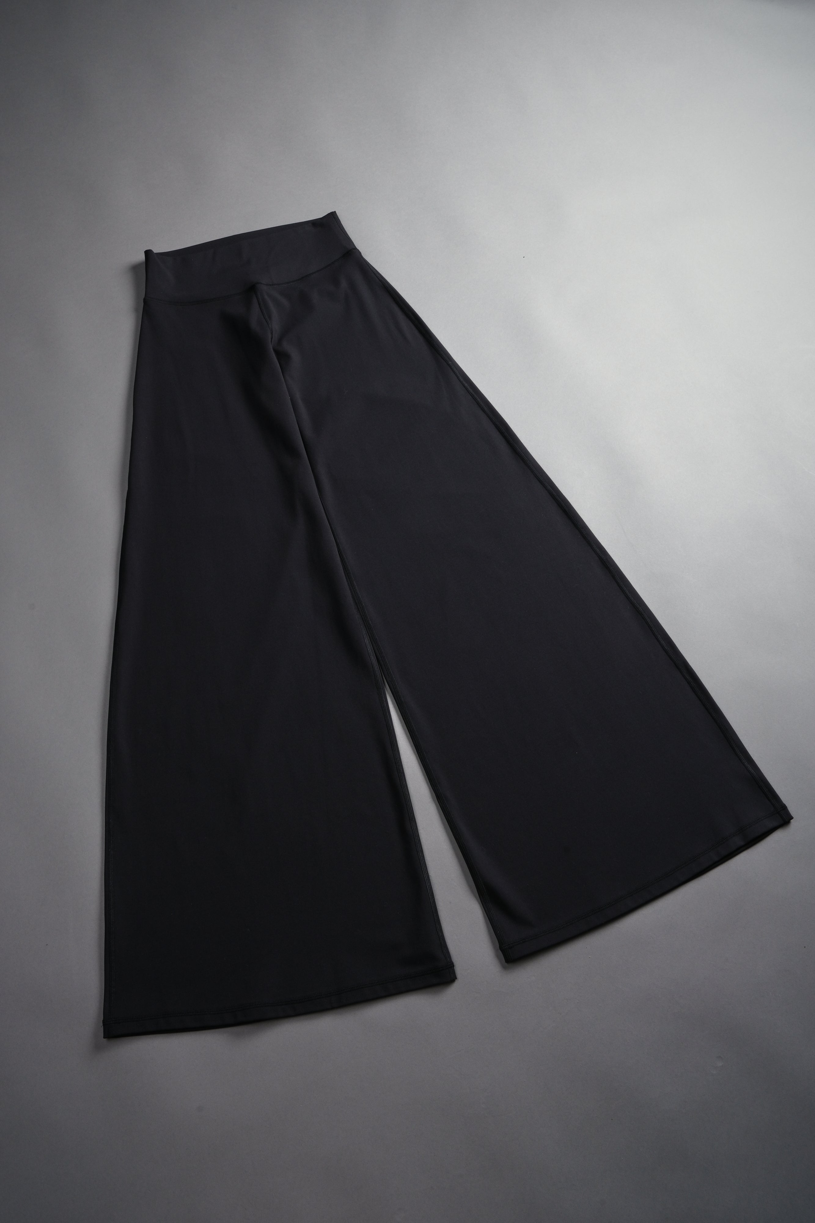 Wolf Wide Leg Energy Pants in Black