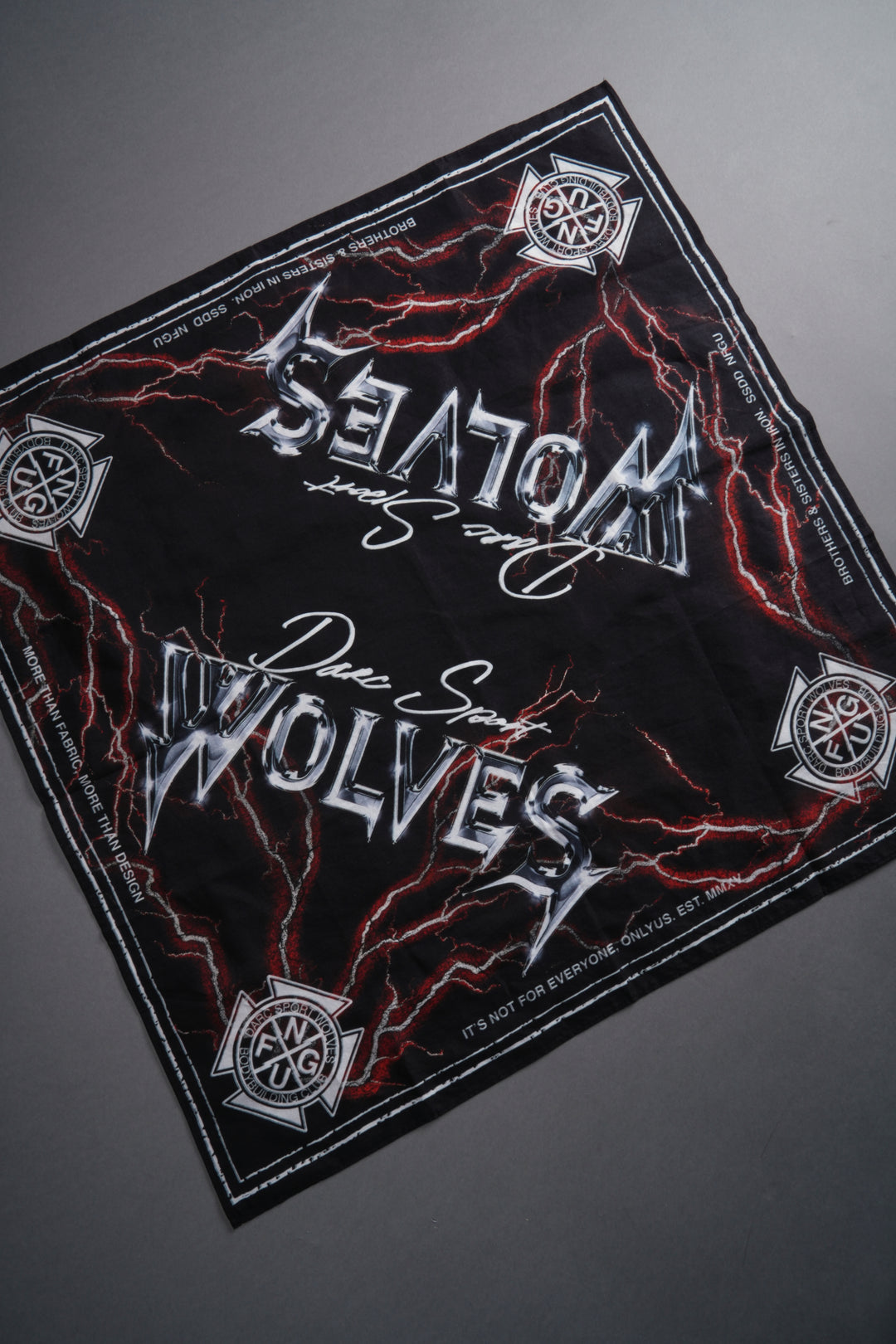 Wolves Lightning Bandana in Black